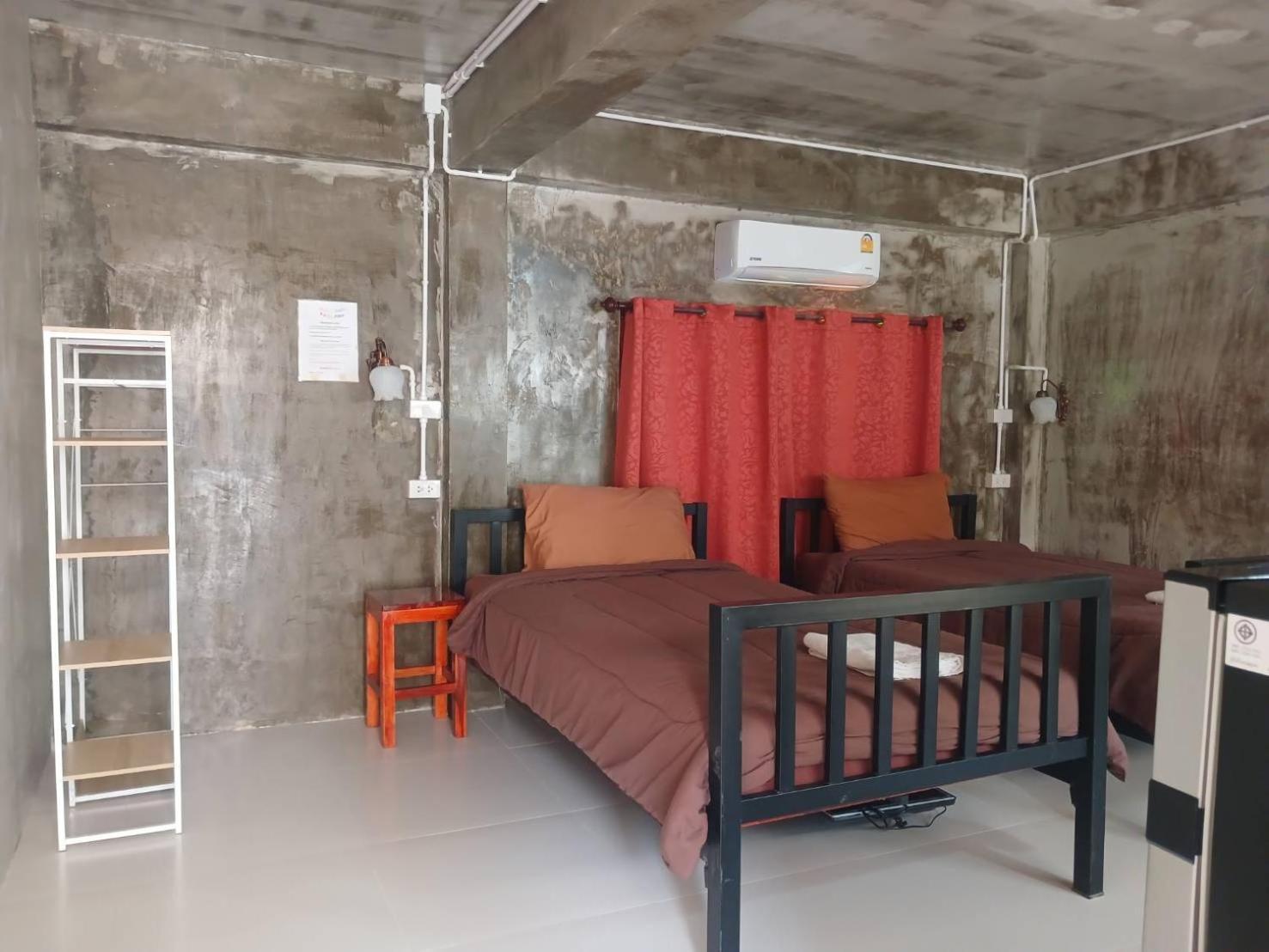 ปอ อา ยอ Hostel *