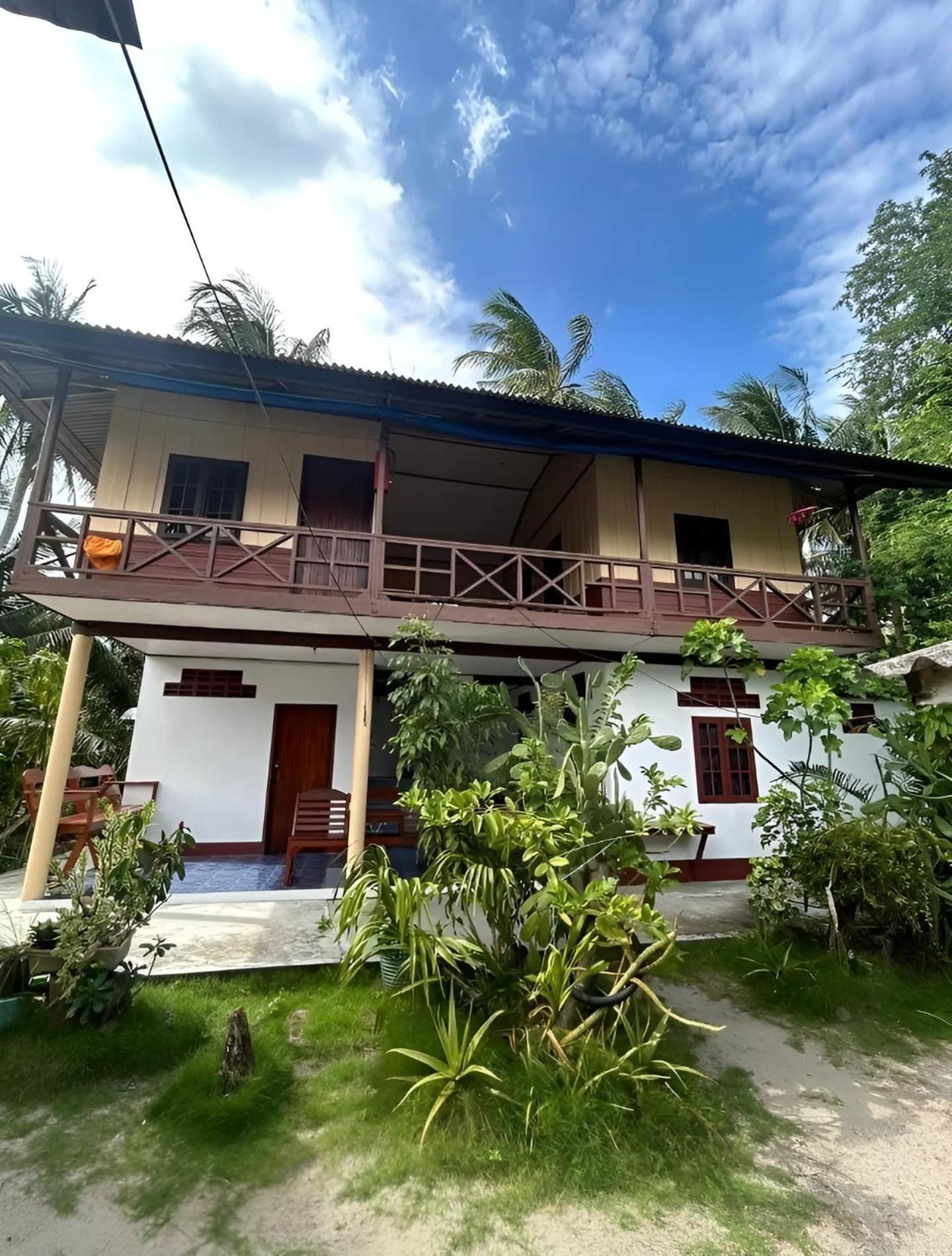 Pinks Guest house