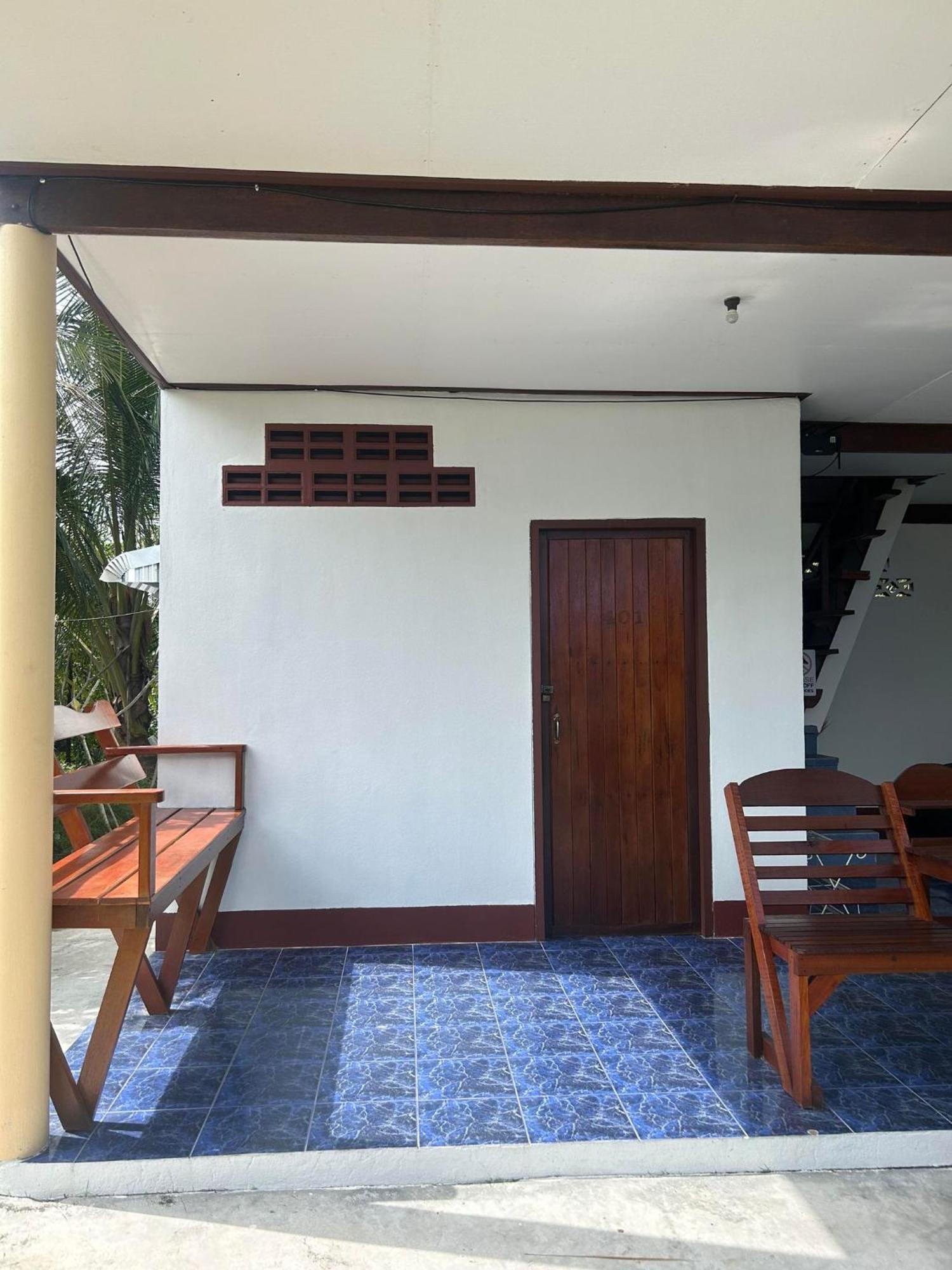 Guest house Pinks Baan Tai
