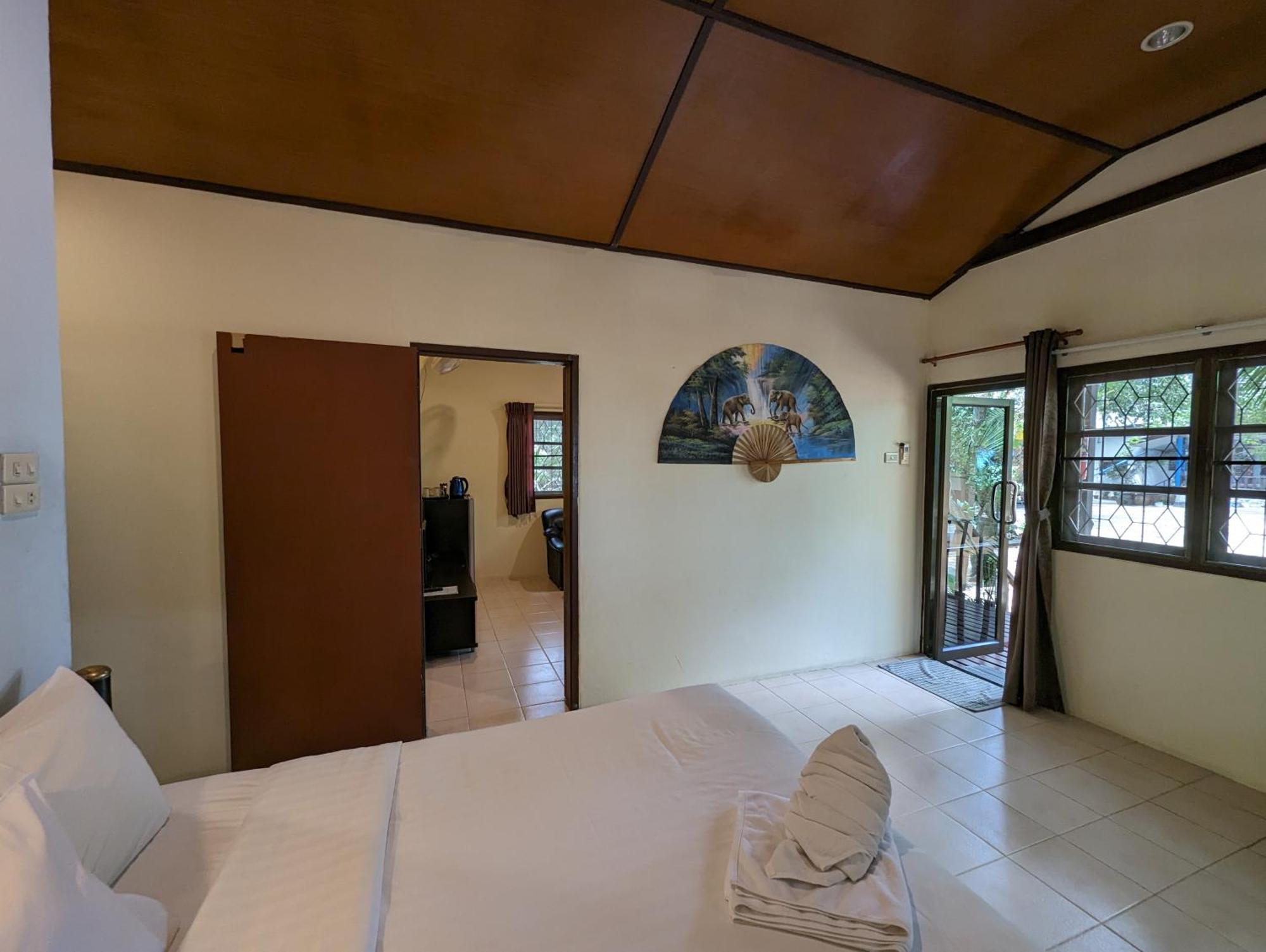 Moonhut Hotel Mae Nam