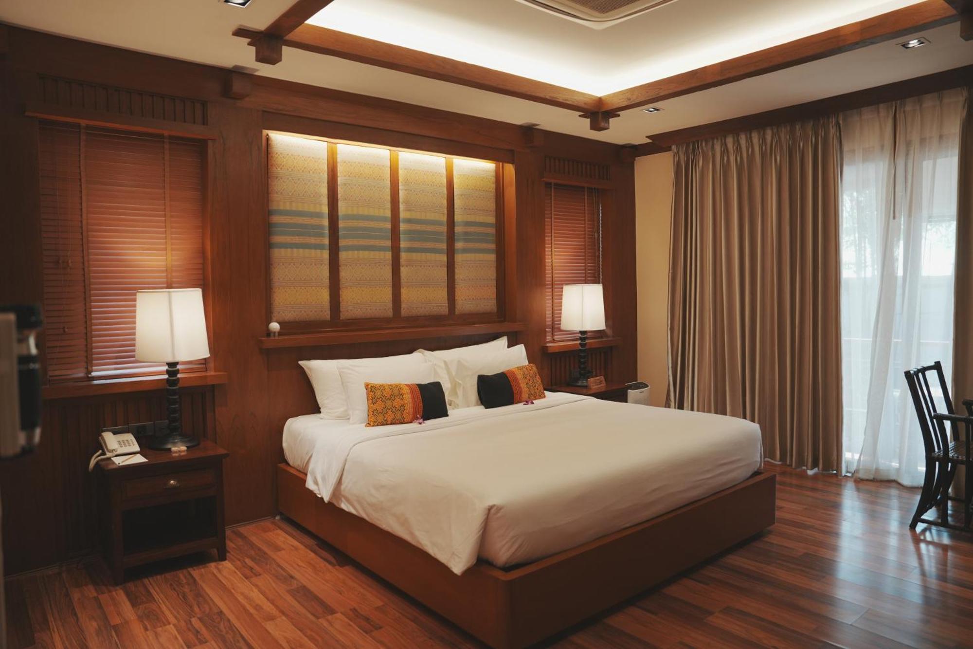 Hotel Phra Singh Village 4*