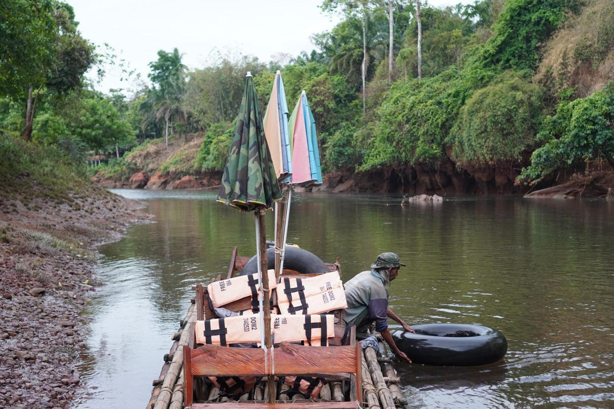 Chiewlan Camp And Ban Pha Saeng Lang