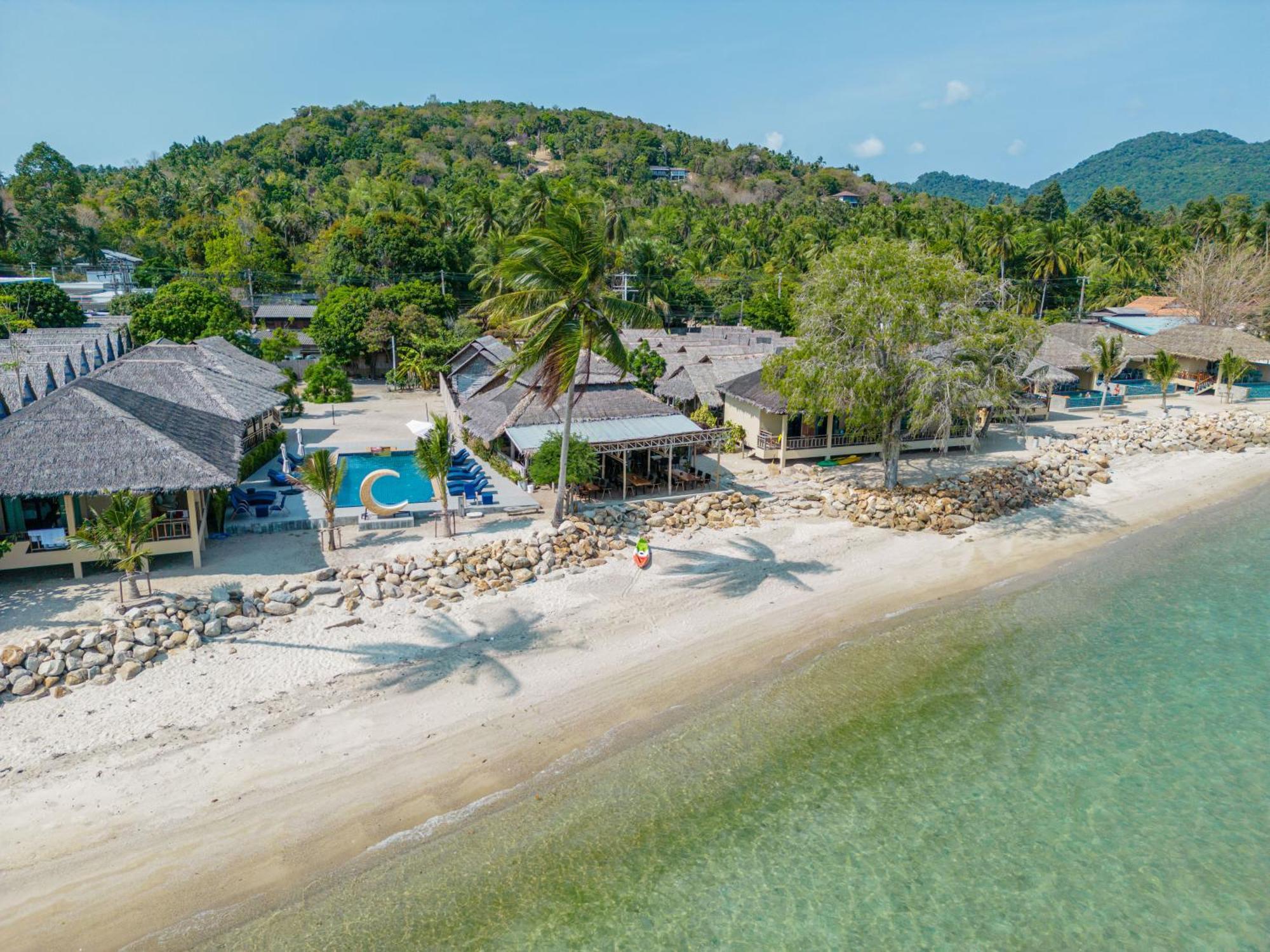Hotel Absolute Beachfront 5*