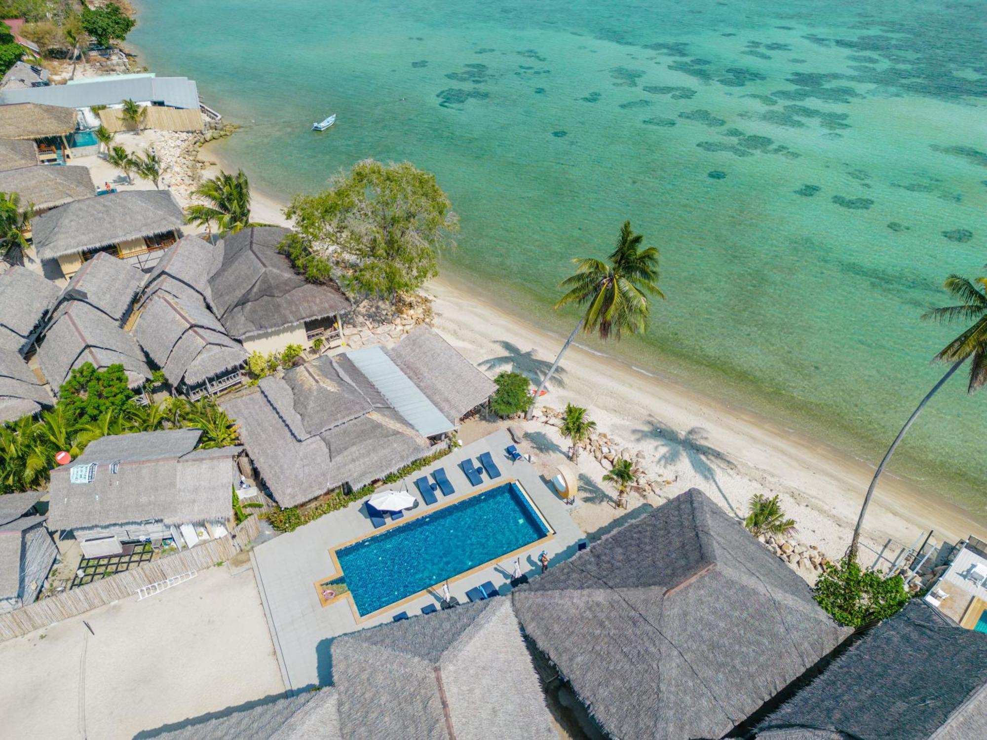 Absolute Beachfront 5*