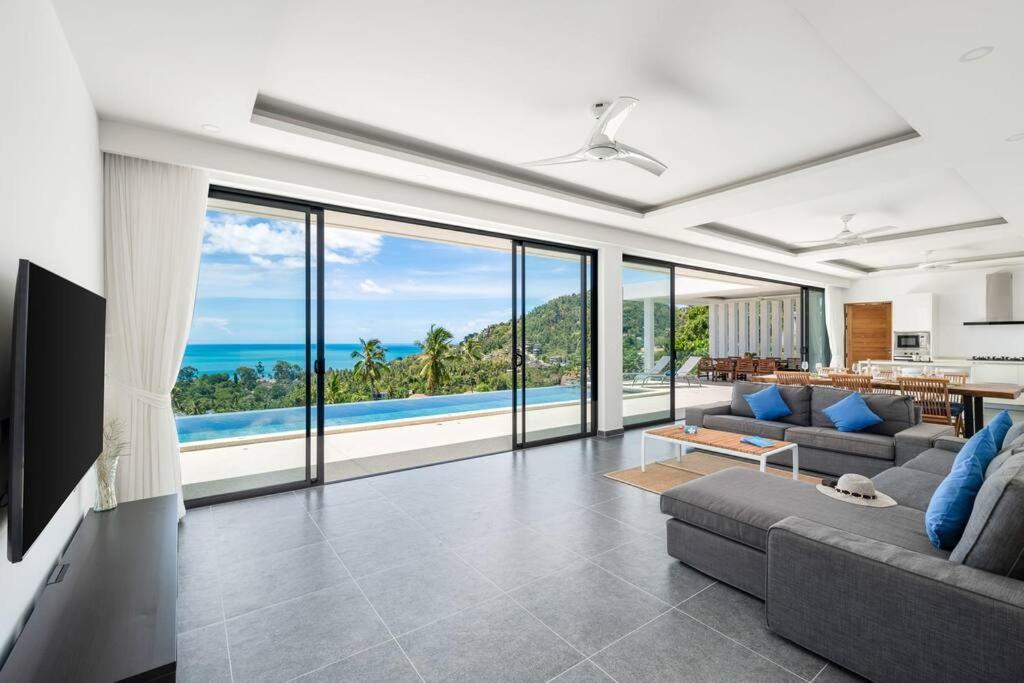 15% Off ! Brand New Near Villa *