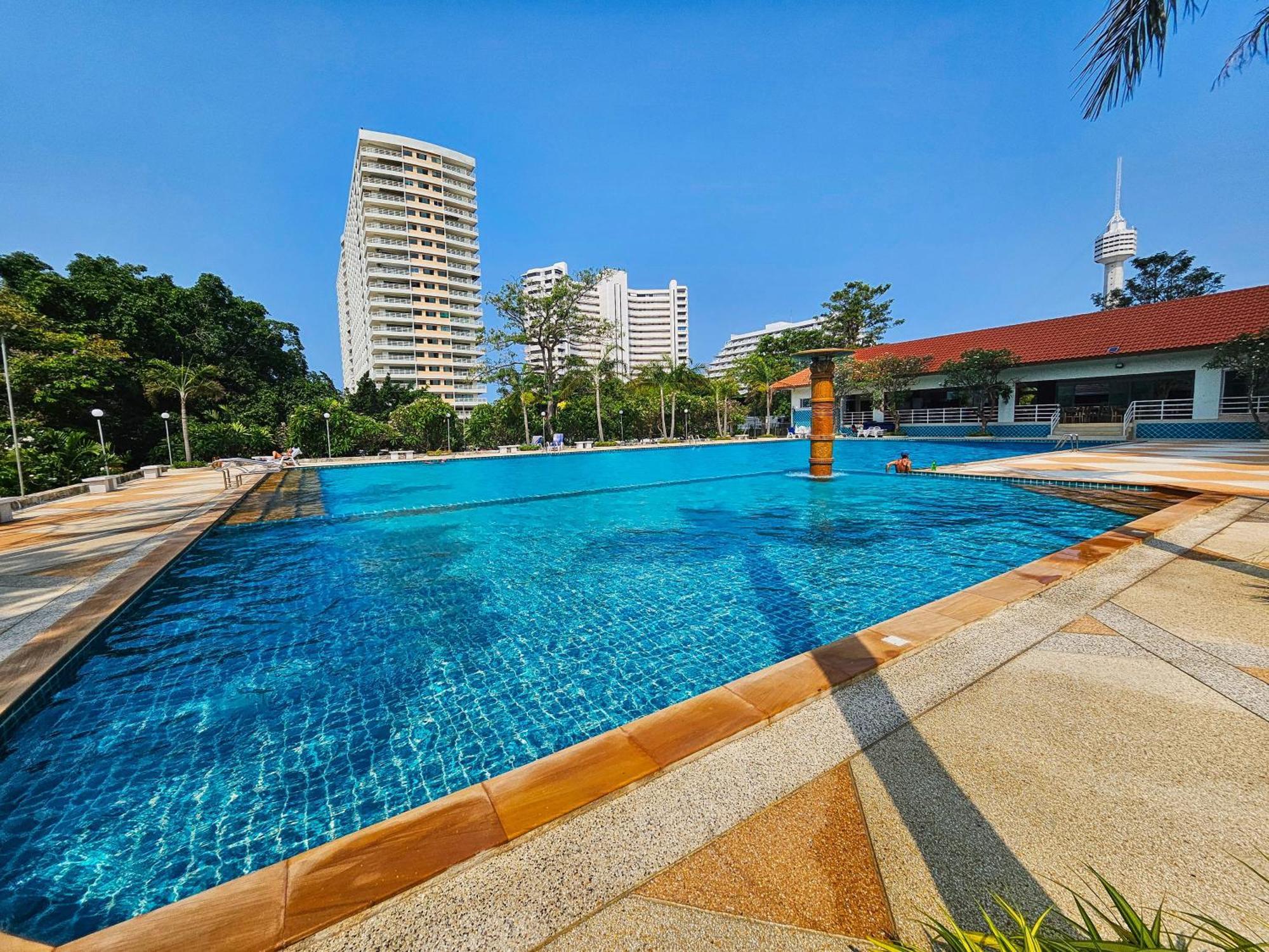 View Talay 5 Jomtien Beachfront Apartamento