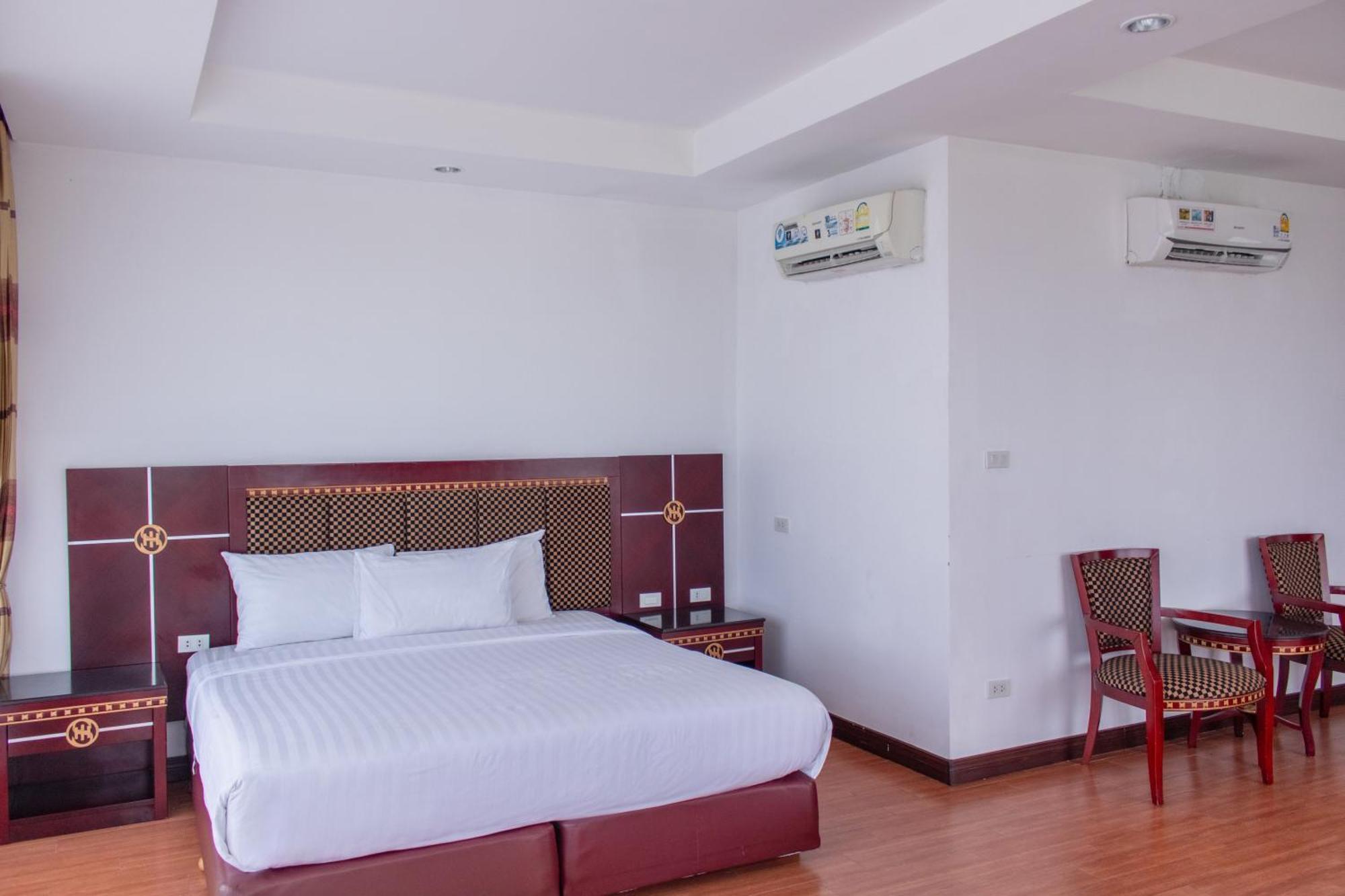 Hisotel Hotel 4*