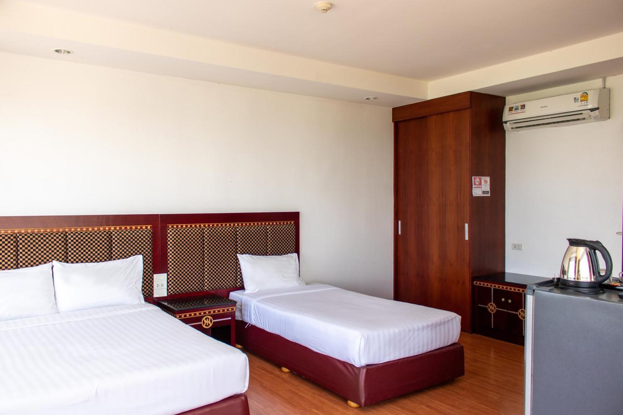 Hisotel Hotel 4*