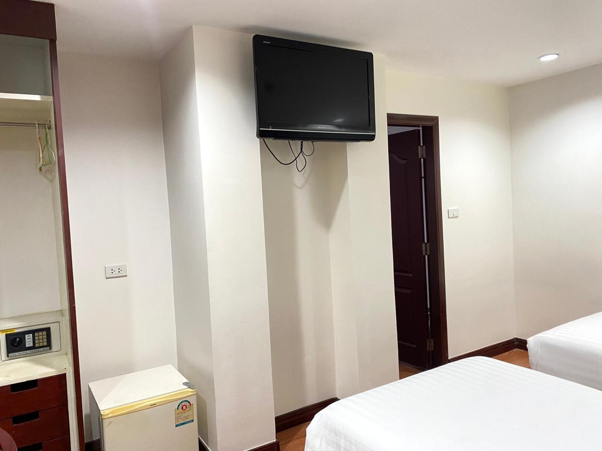 Hisotel Hotel 4*