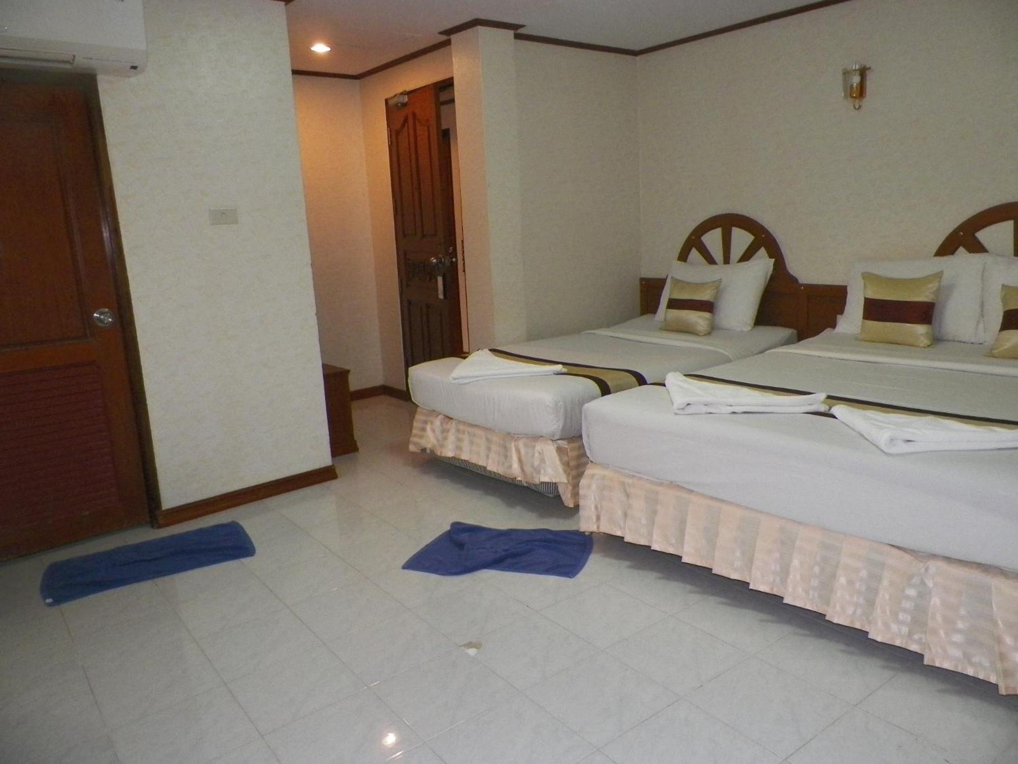 Natacha Hotel