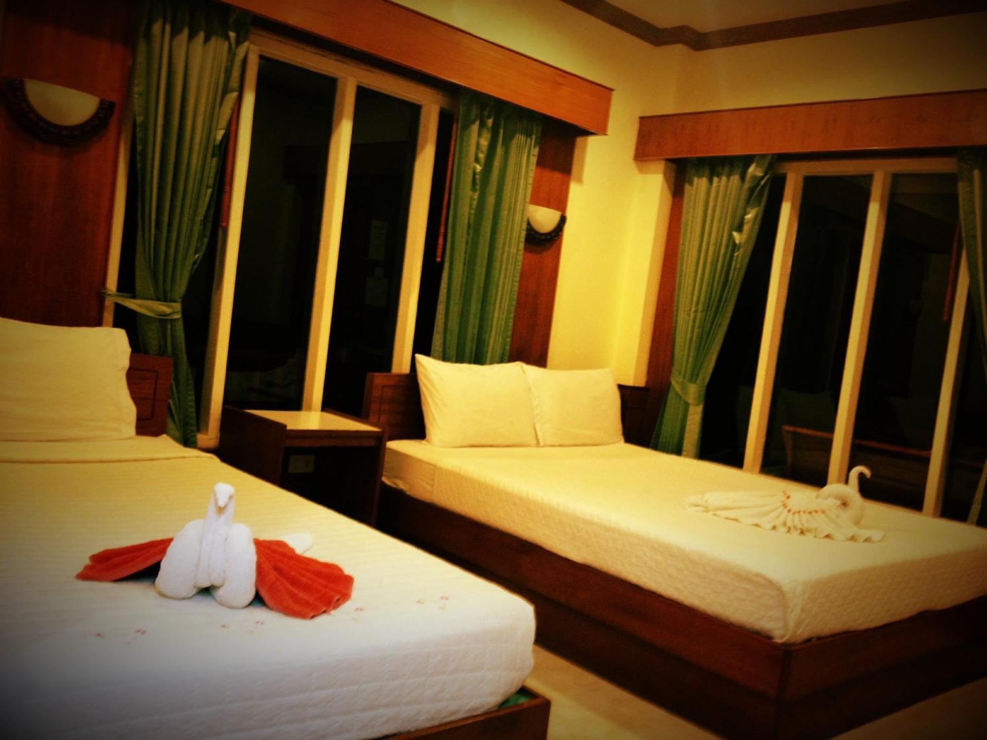 Mr. Black Resort Haad Rin