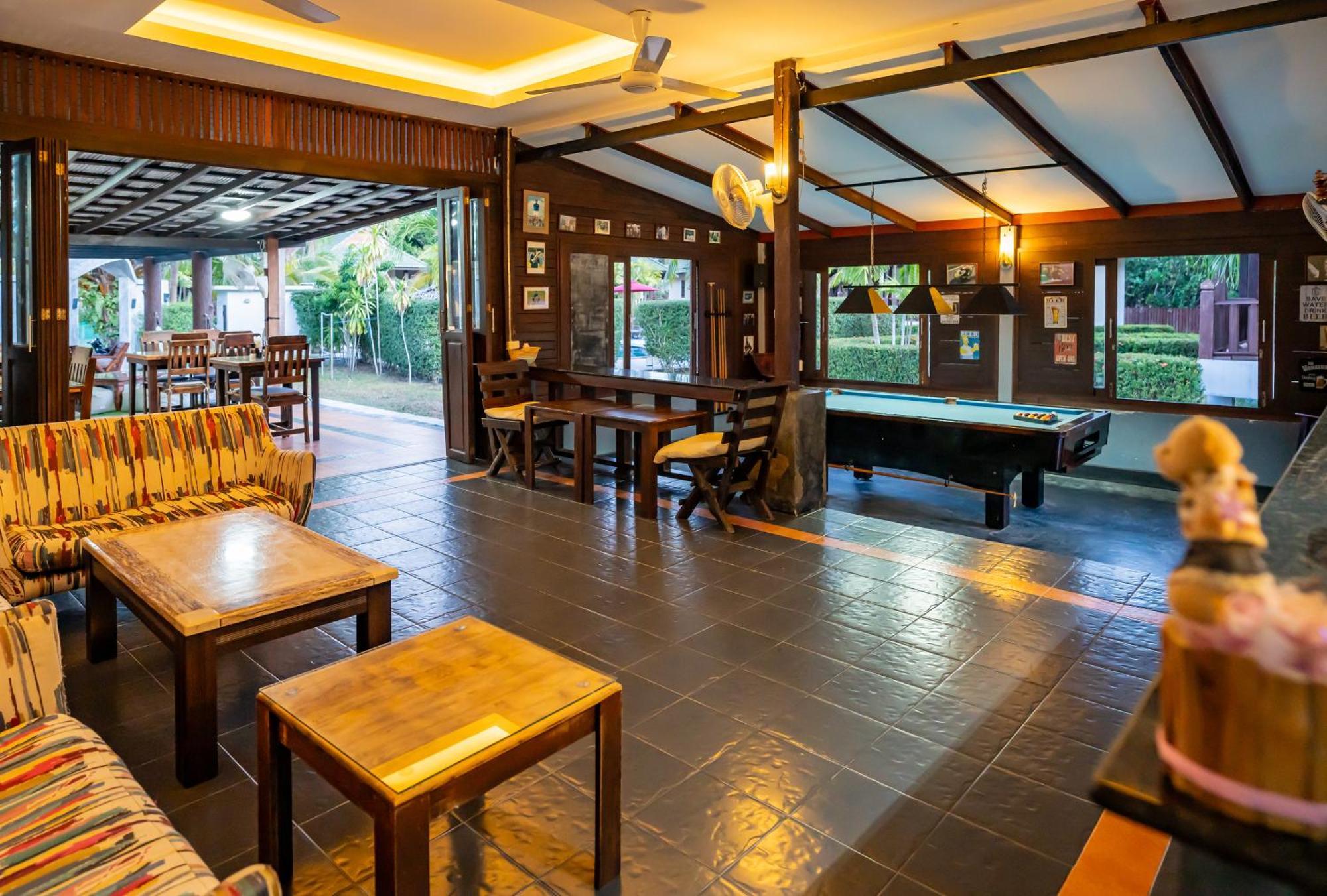 Phatcharee Resort