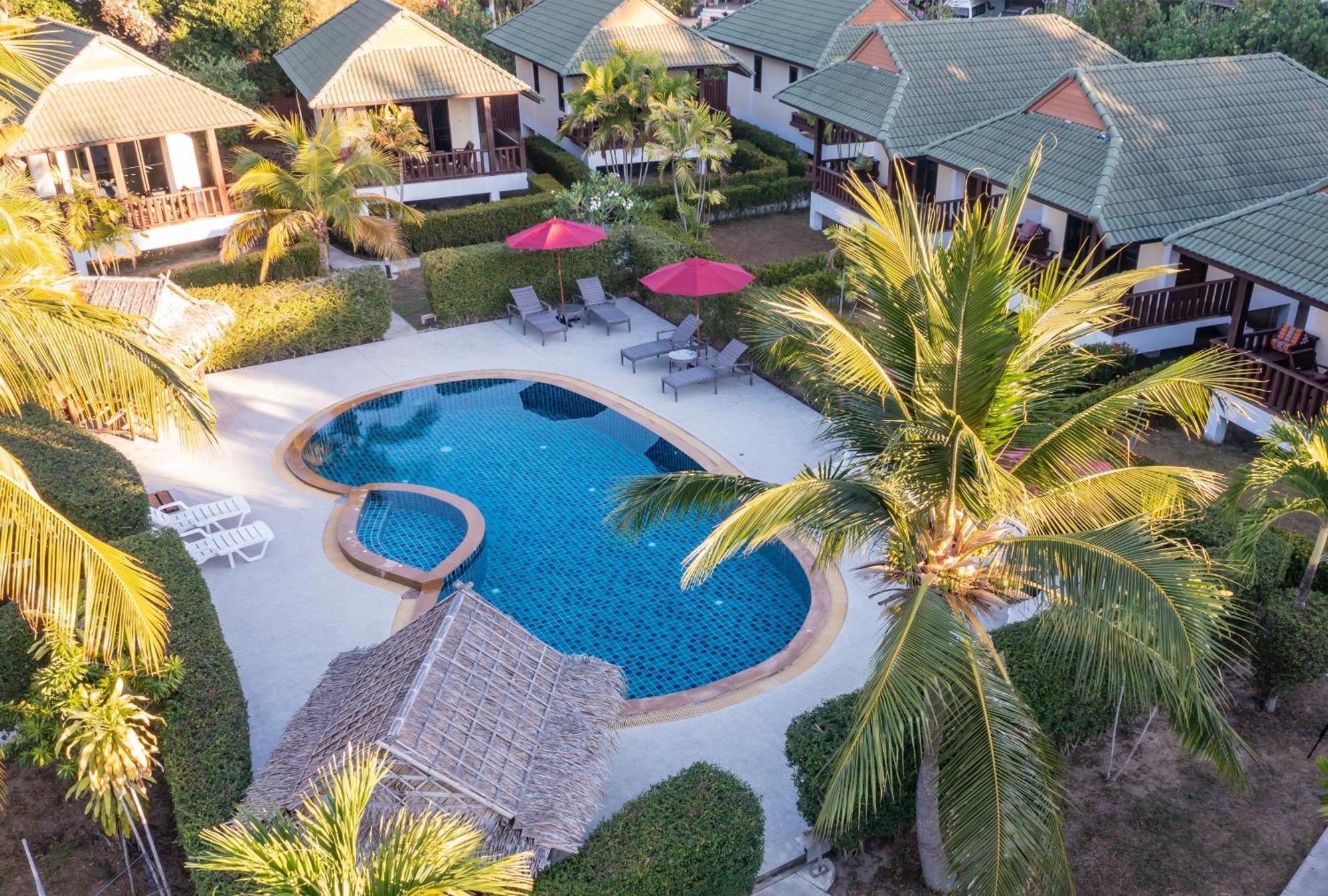 Phatcharee Resort Baan Tai