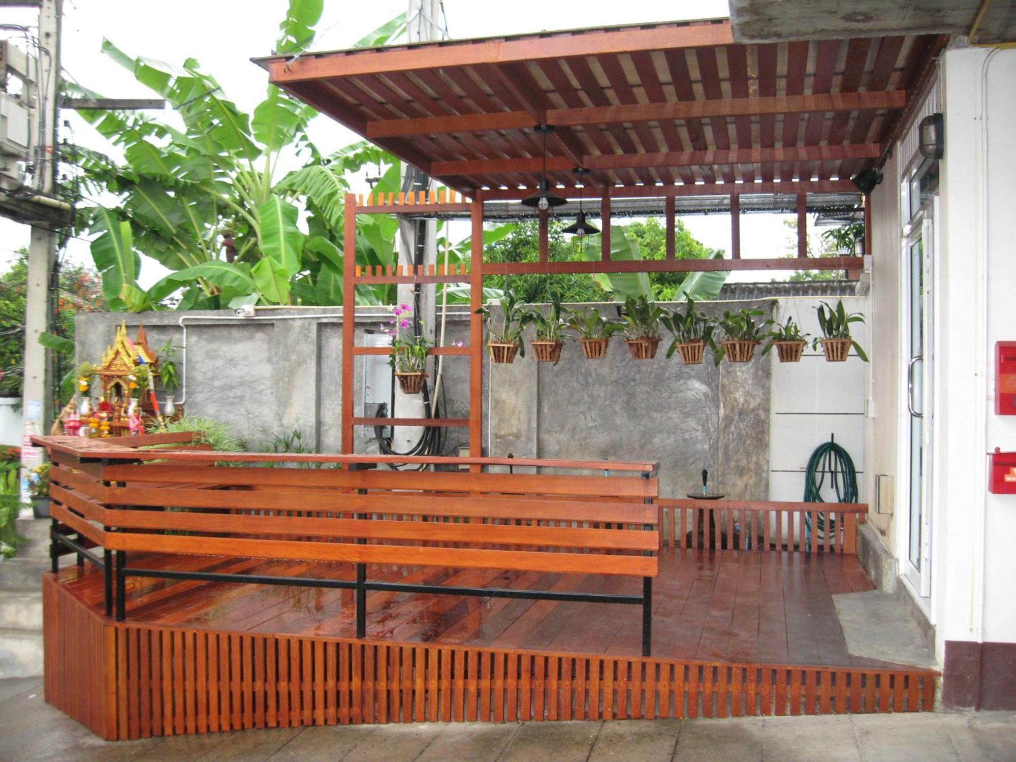 Hostel Mantra Place *