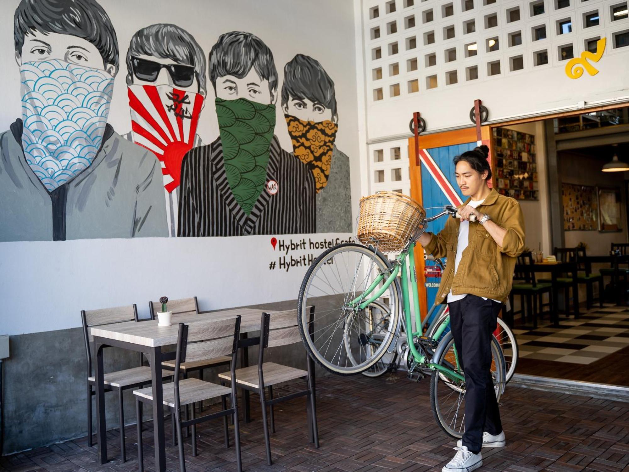 Albergue Hybrit Hostel&cafe *