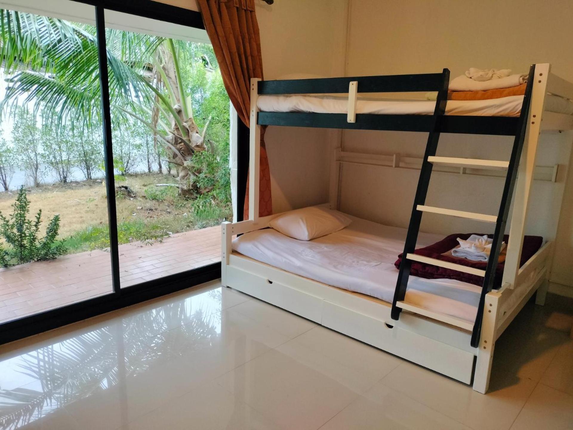 Hotel 4u Samui 3*