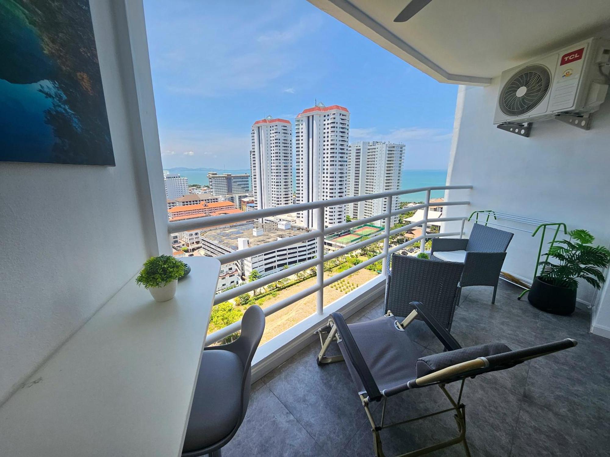 View Talay 5 Jomtien Beachfront Apartamento