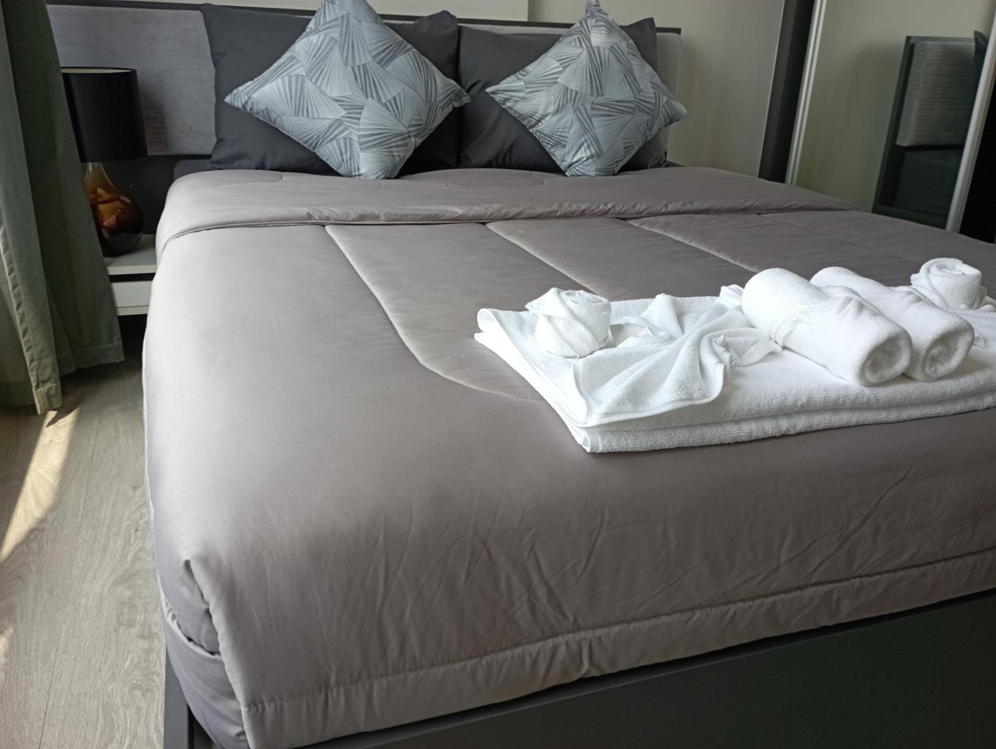 Aparthotel The Base By Nami