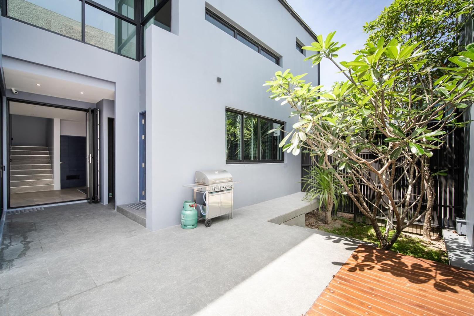 Super High Ceiling Luxury 3 Bedrooms Pool * Phuket