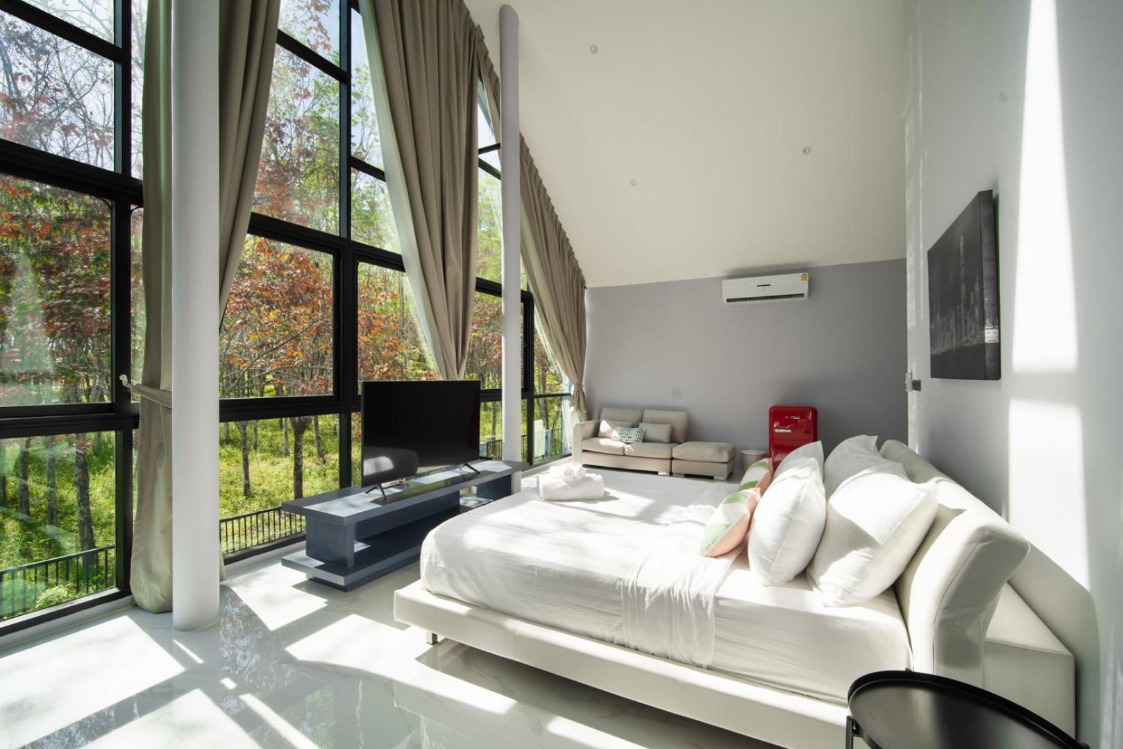 Super High Ceiling Luxury 3 Bedrooms Pool Villa *