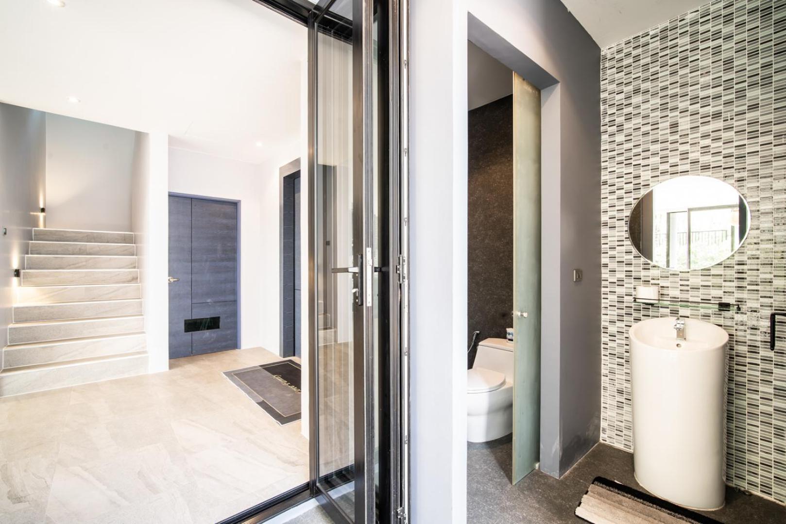 Super High Ceiling Luxury 3 Bedrooms Pool Phuket