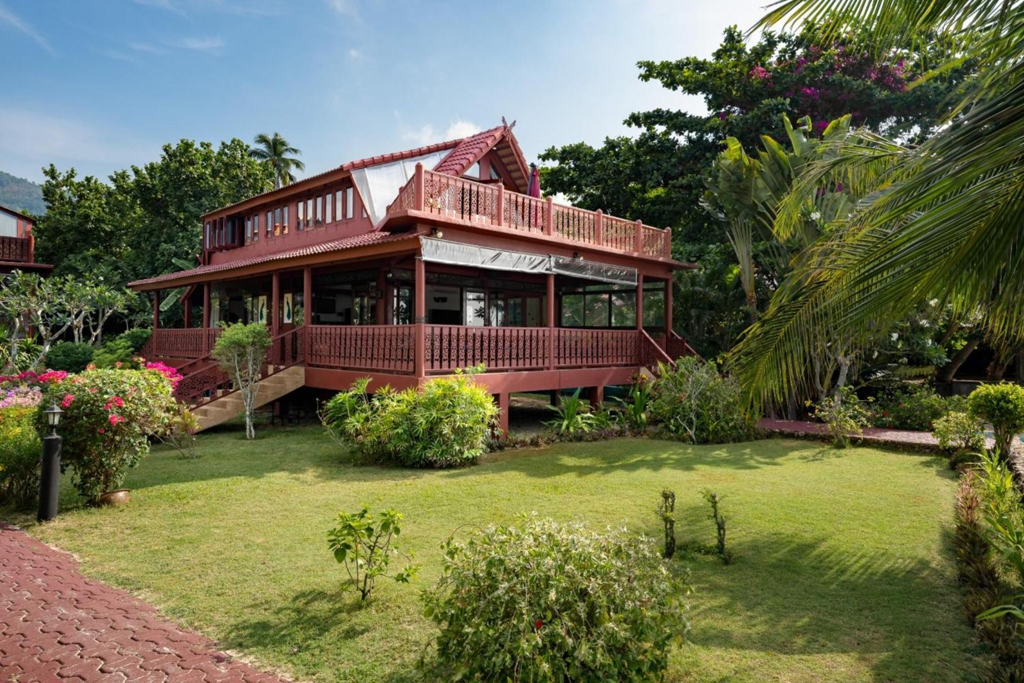 Beachfront Villa, Bang Po Ban Bang Po