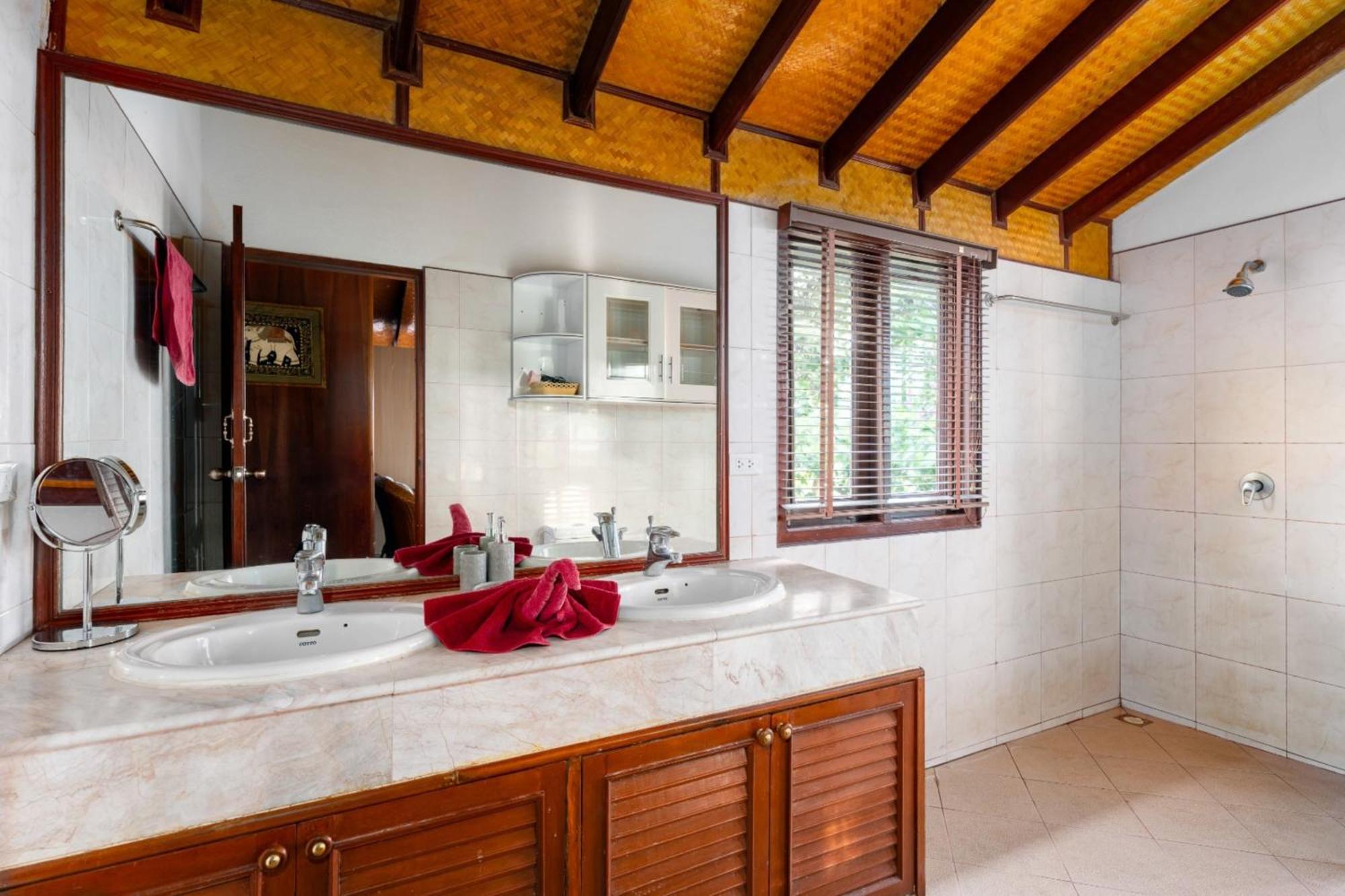 Beachfront Villa, Bang Po * Ban Bang Po