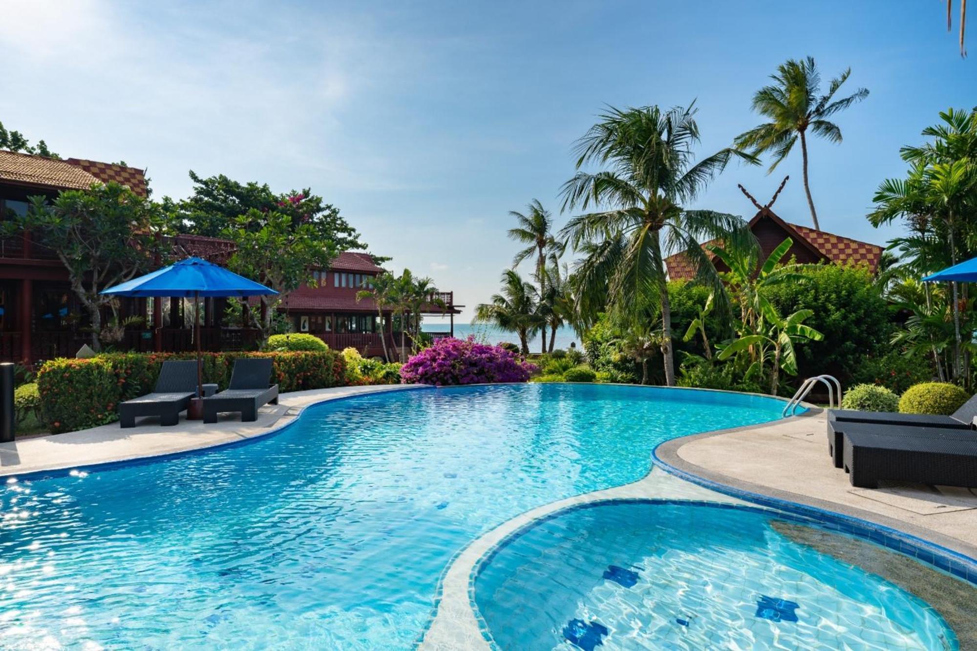 Beachfront Villa, Bang Po Villa