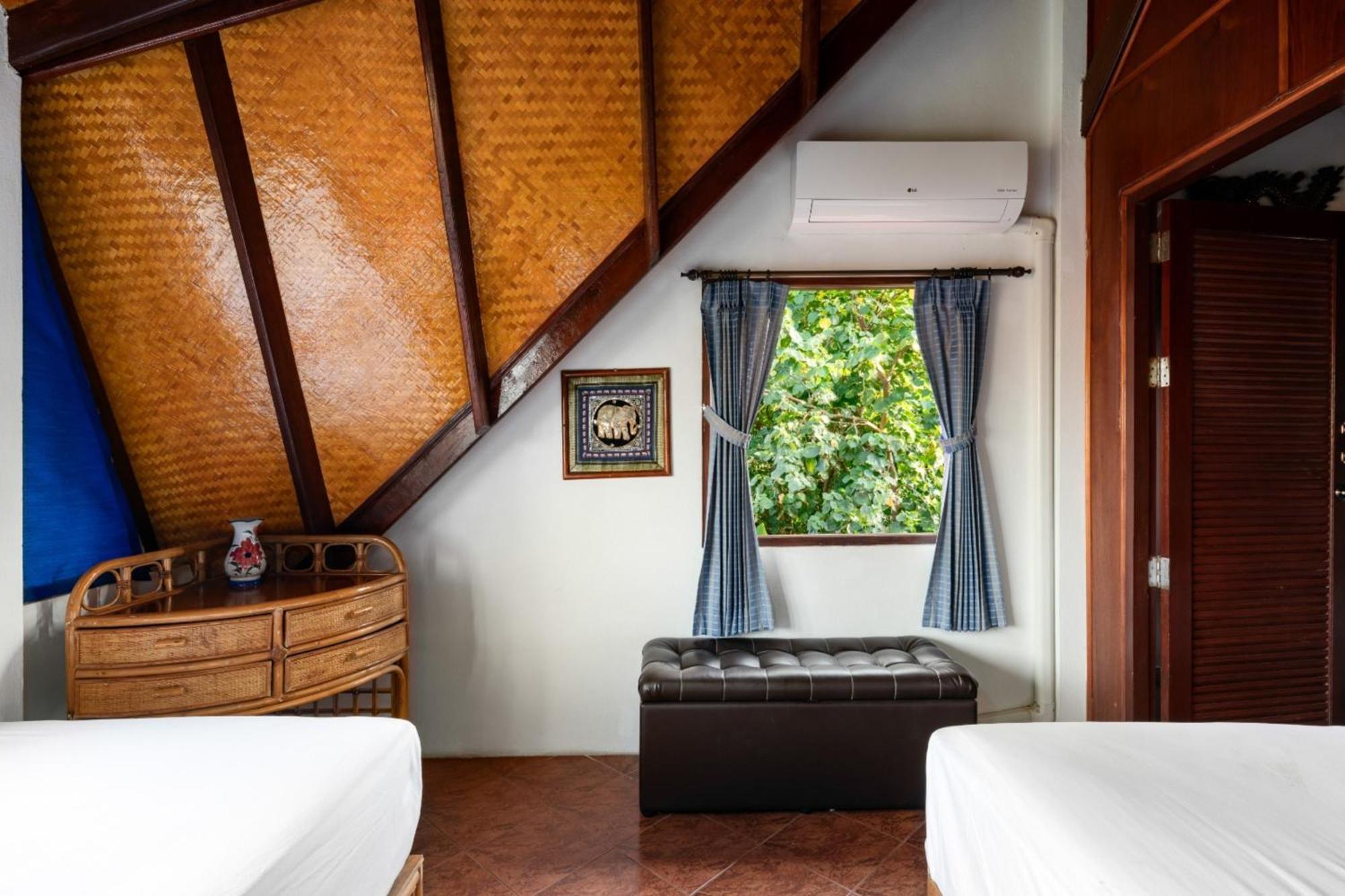 Villa Beachfront Villa, Bang Po *