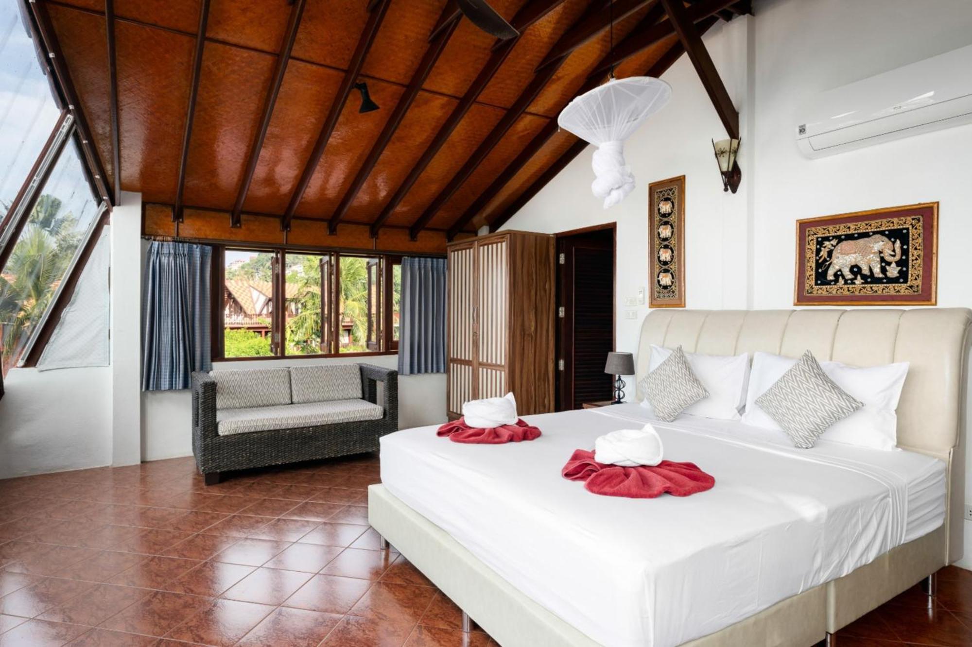 Beachfront Villa, Bang Po Villa Ban Bang Po