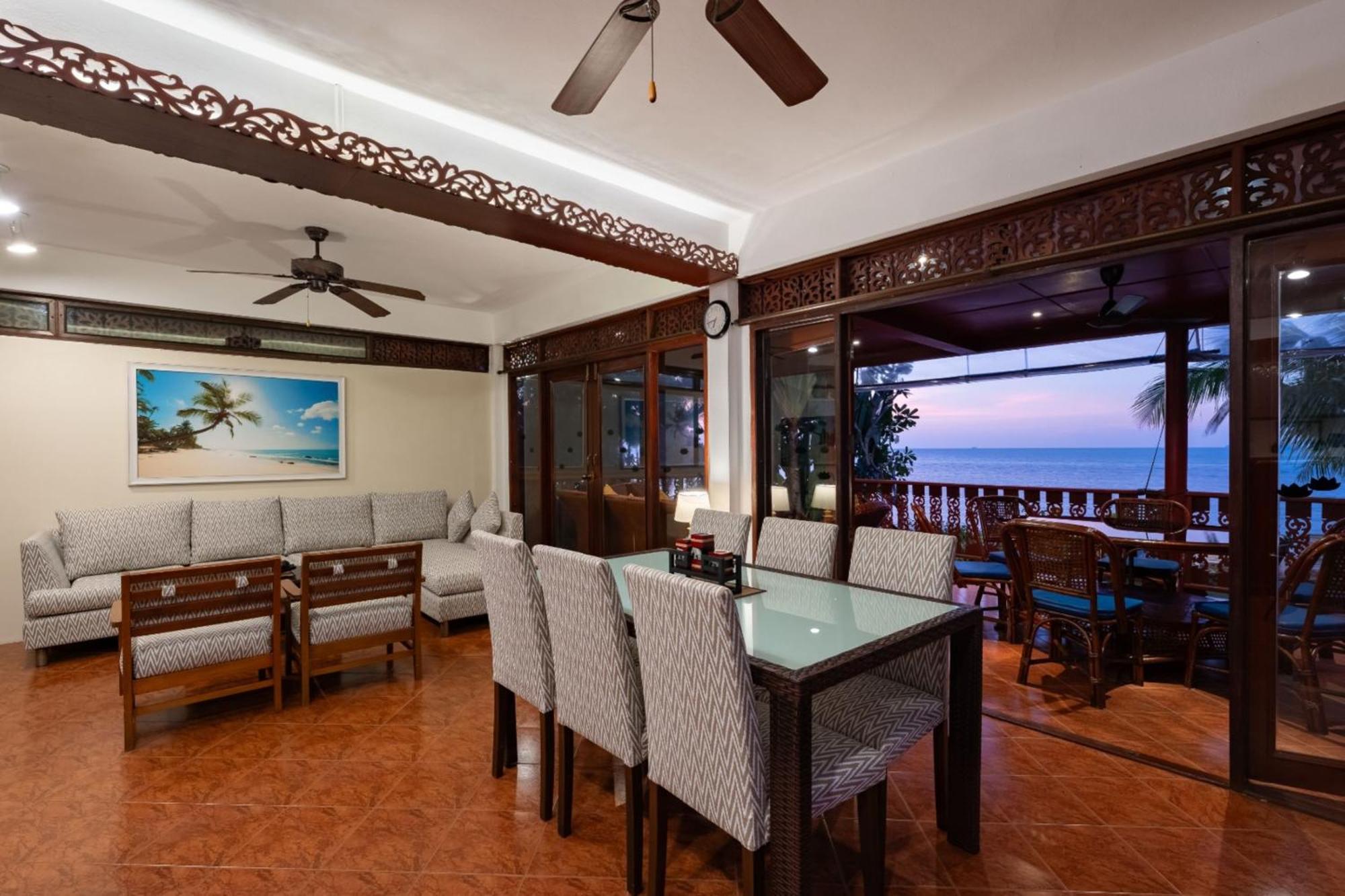Beachfront Villa, Bang Po