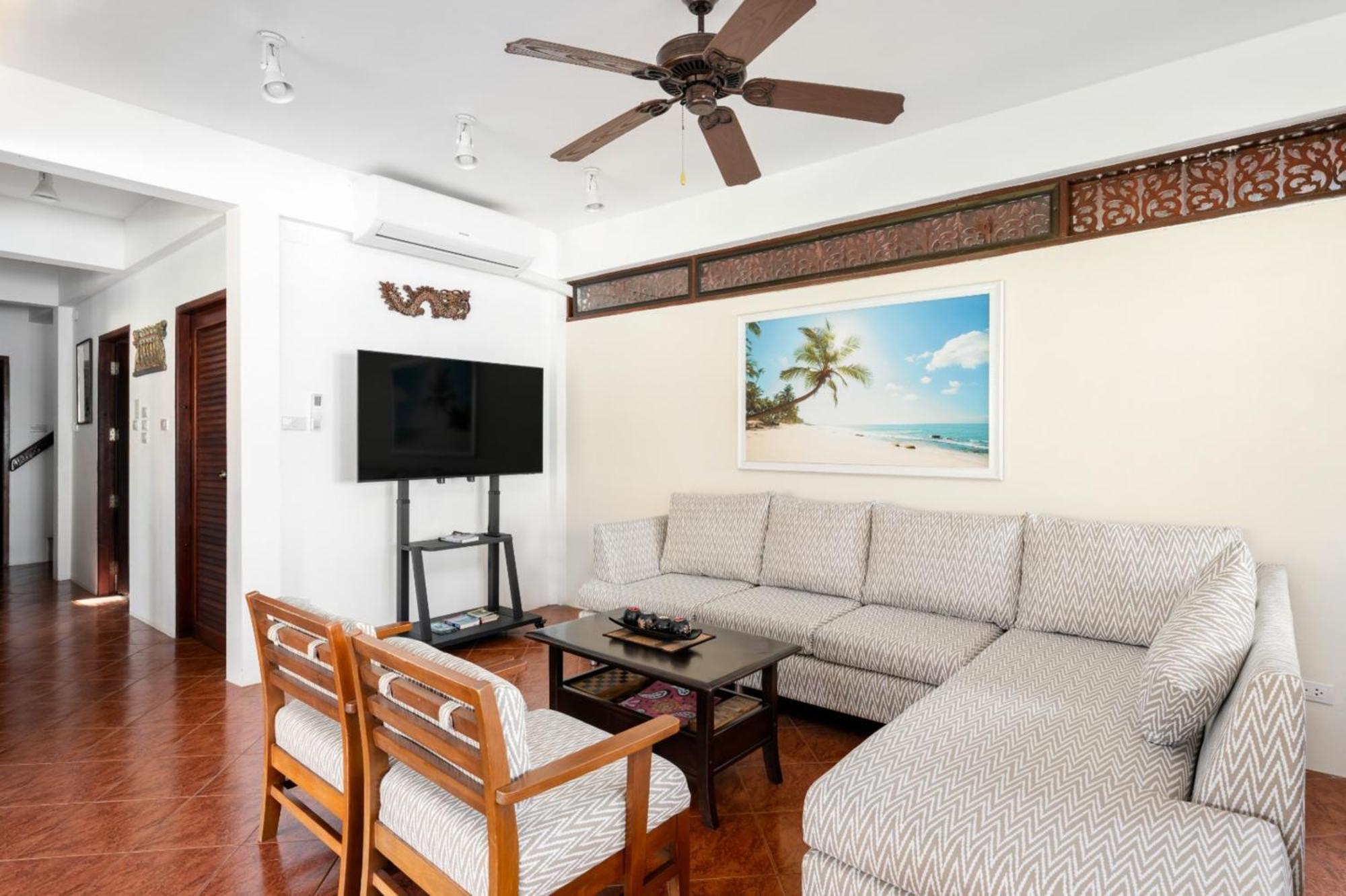 Beachfront Villa, Bang Po Villa *