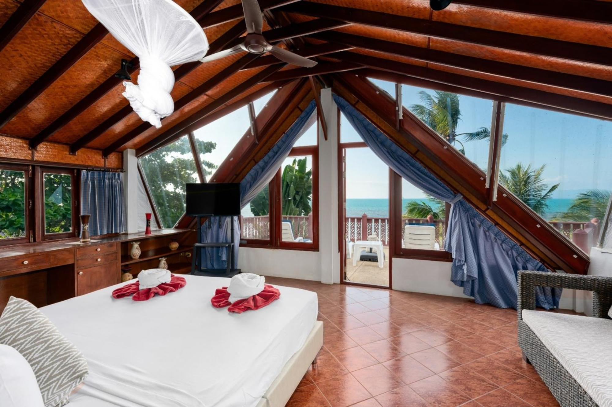 Villa Beachfront Villa, Bang Po Ban Bang Po