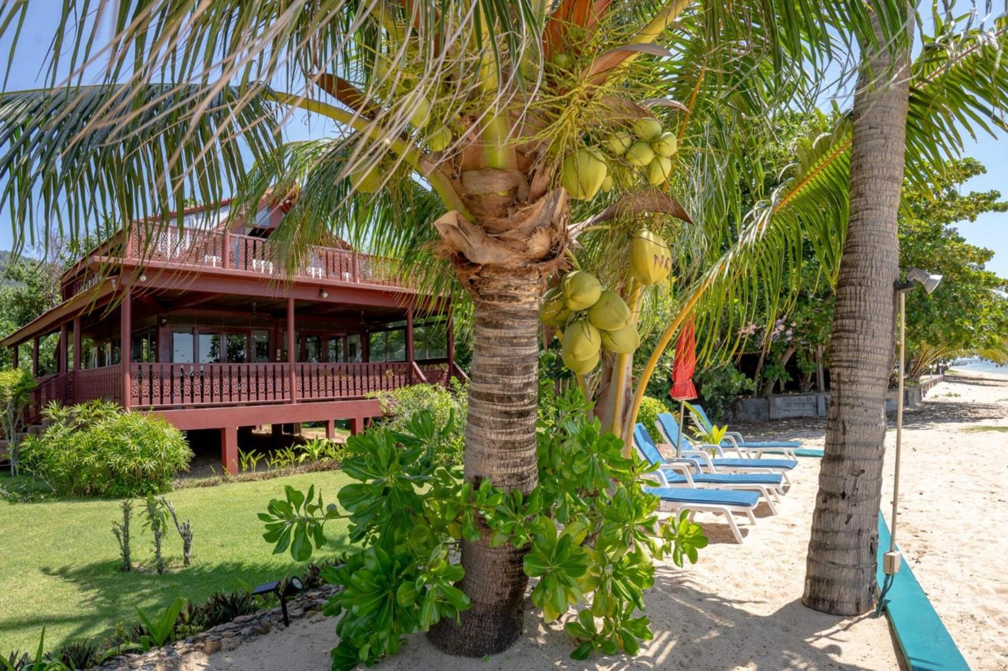 Beachfront Villa, Bang Po *