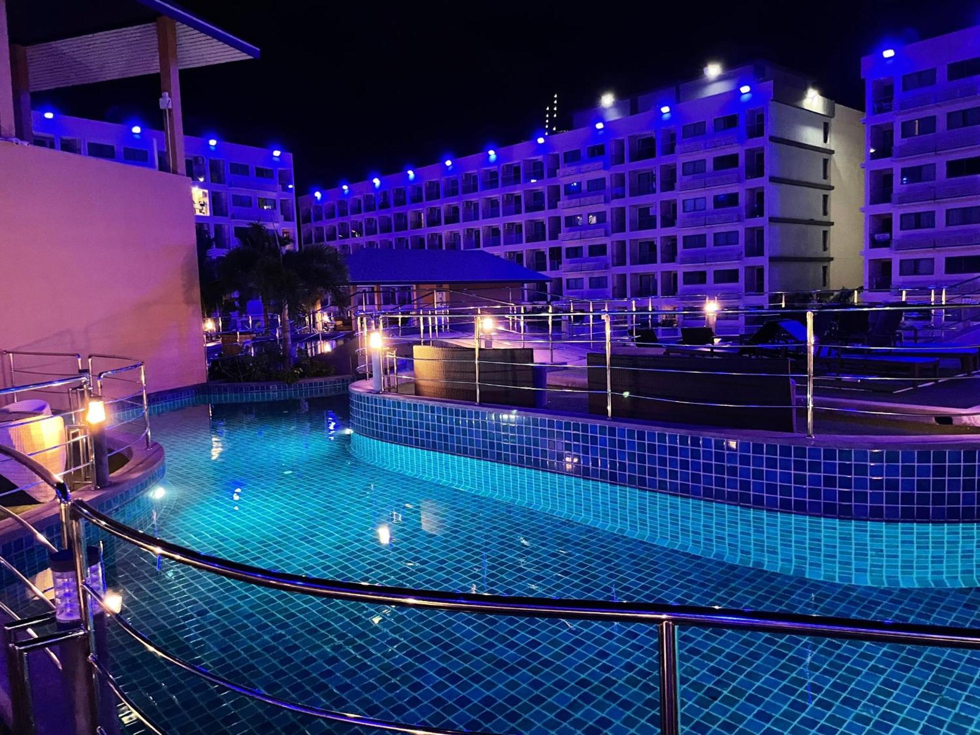 Laguna 3 The Maldives Pattaya Pool Access ลากูน่า บีช รีสอร์ต 3 พัทยา Apartment