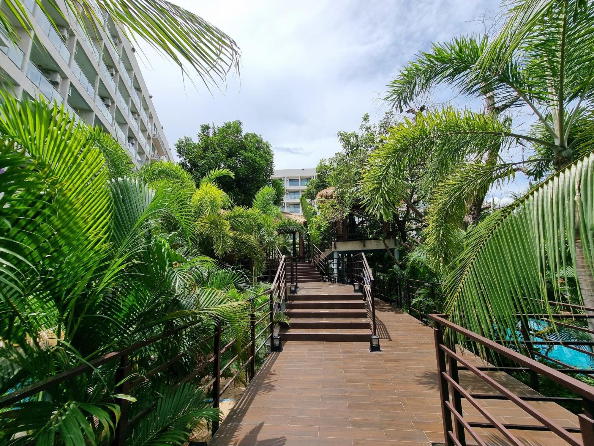 Apartment Laguna 3 The Maldives Pattaya Pool Access ลากูน่า บีช รีสอร์ต 3 พัทยา
