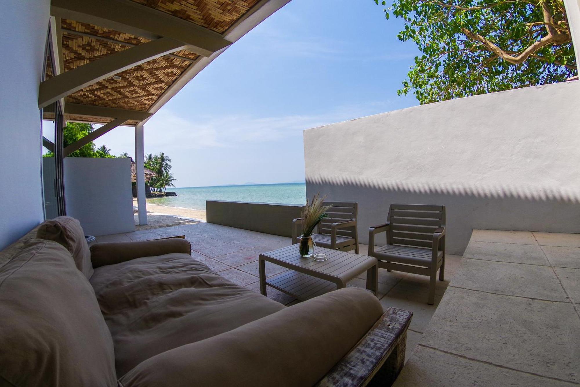 Milky Bay 4*