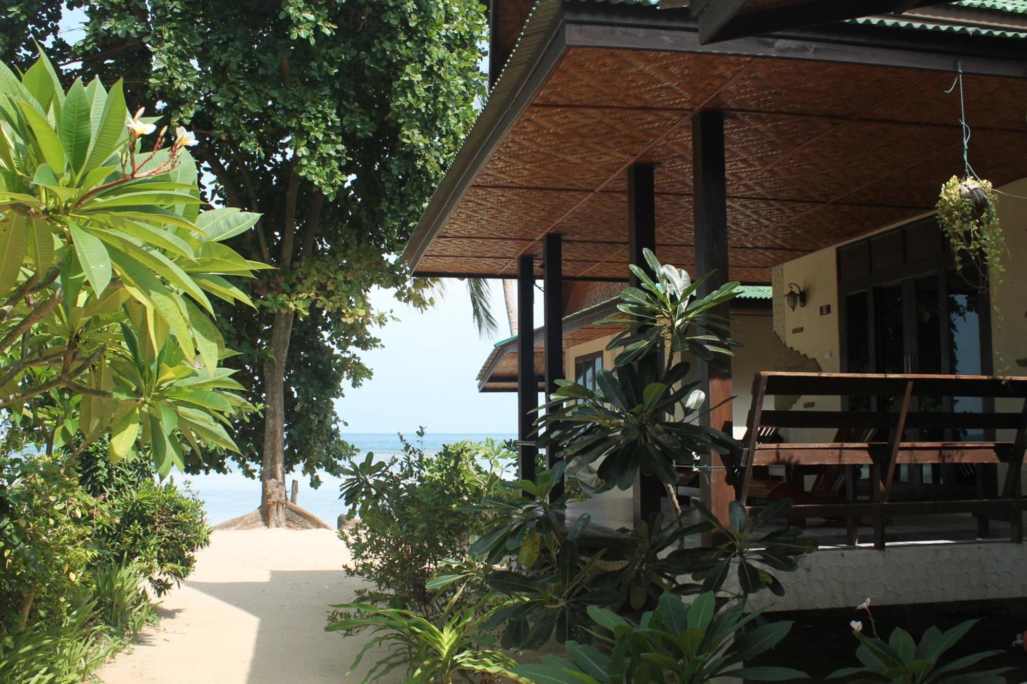 Seaflower Resort 3*