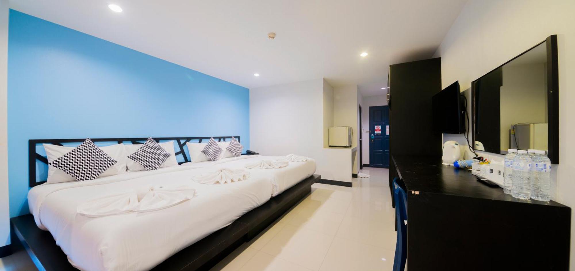 Hotel Sleep Whale 3*