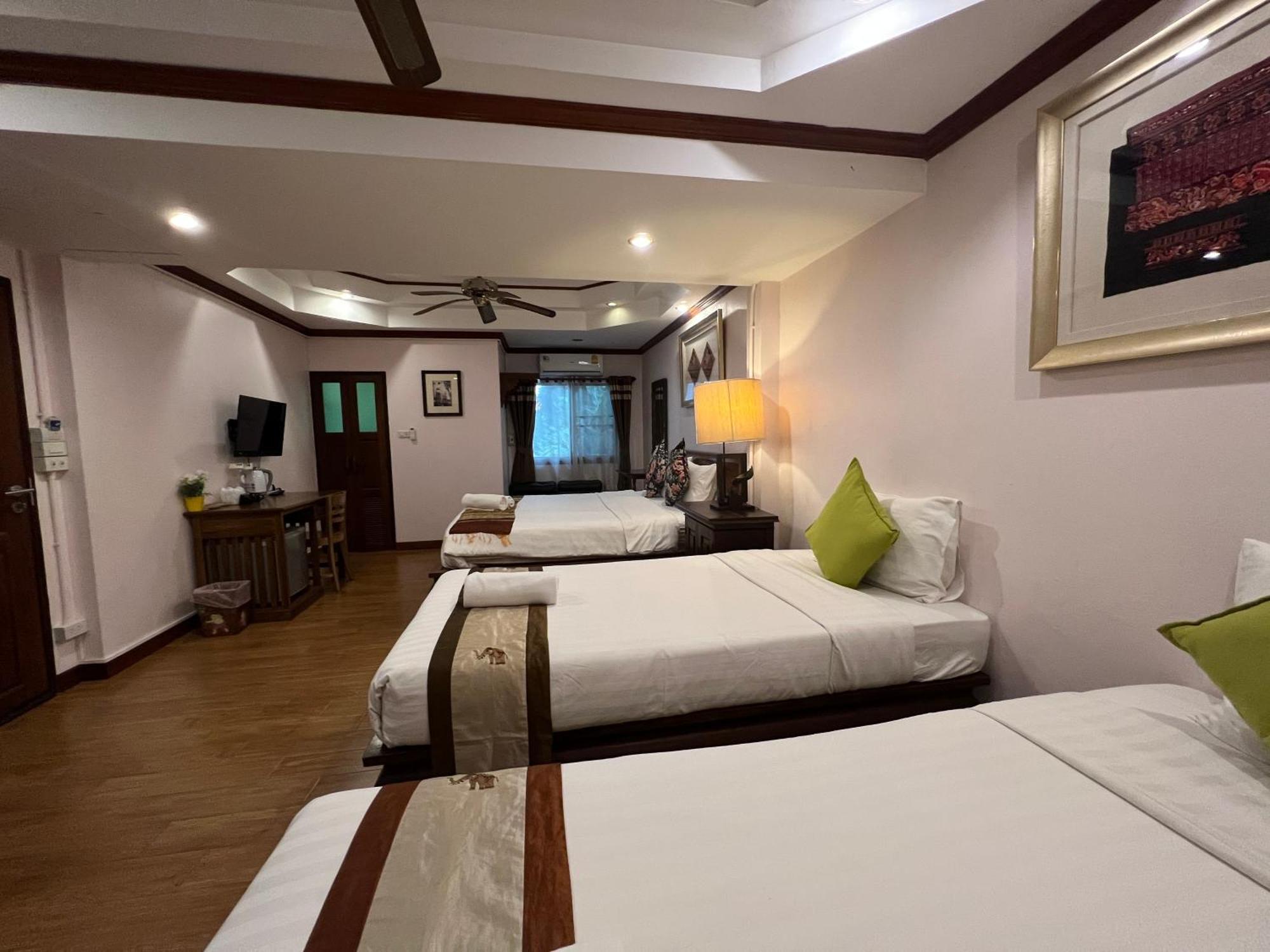 Hotel Pha Thai House