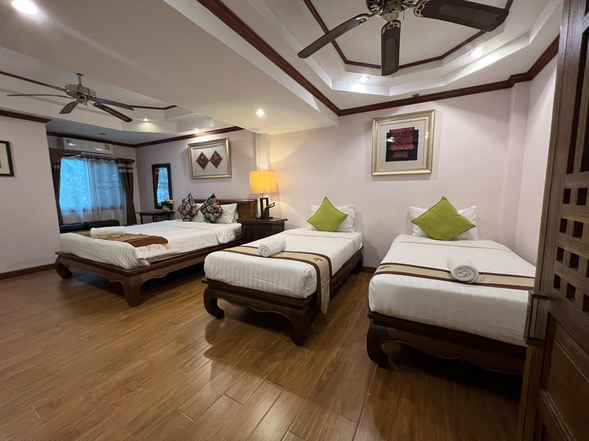 Hotel Pha Thai House 2*