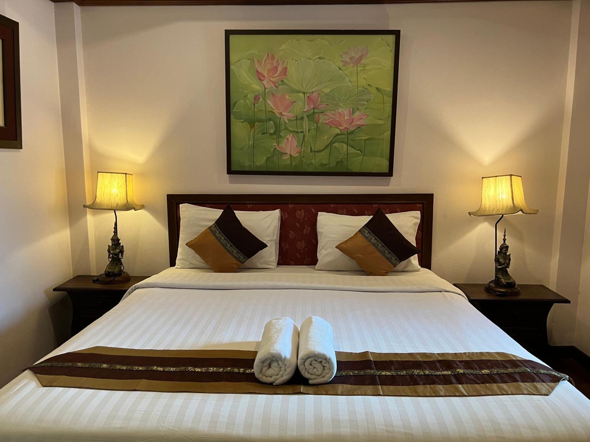 Hotel Pha Thai House 2*