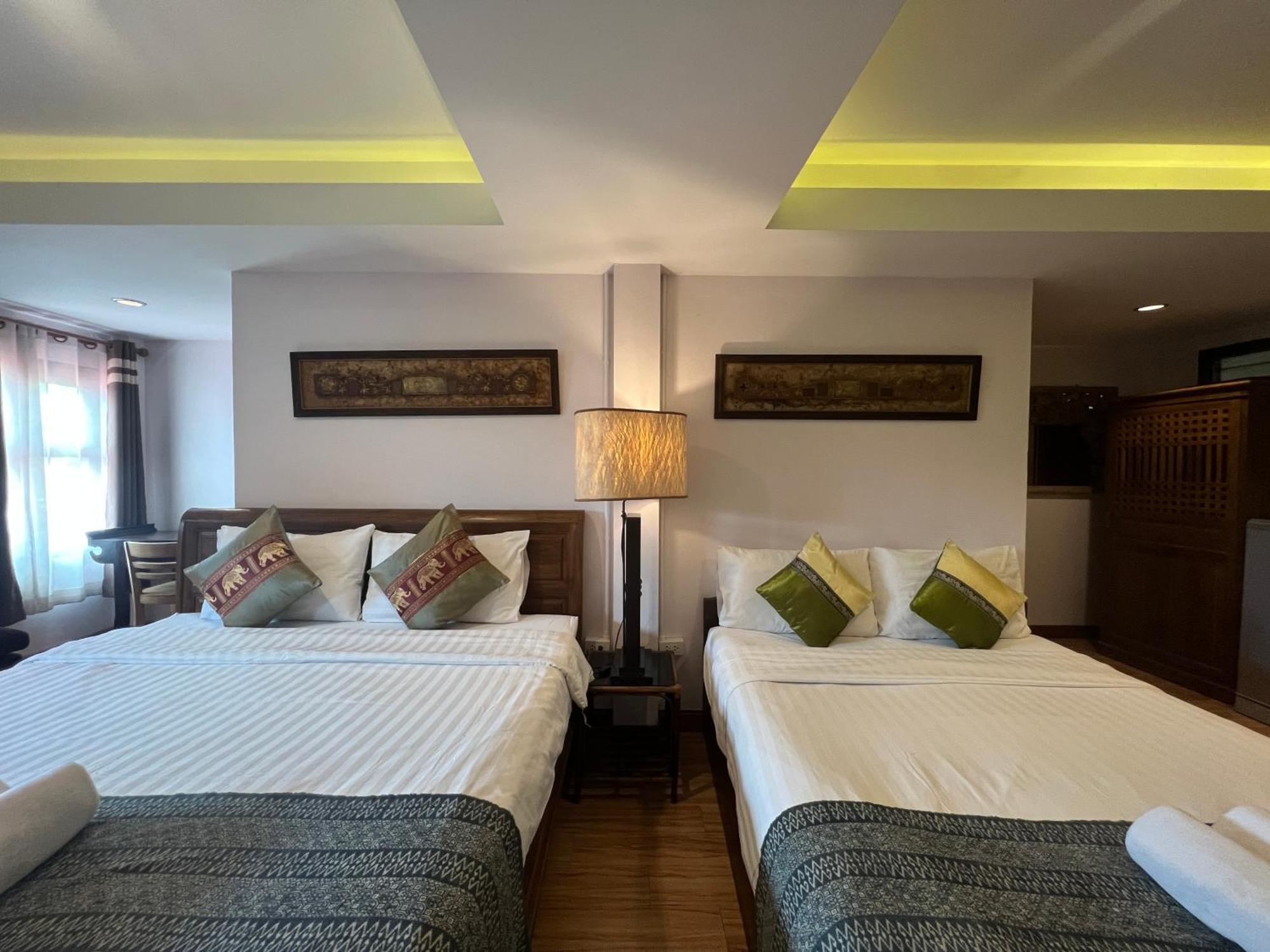 Pha Thai House Hotel 2*