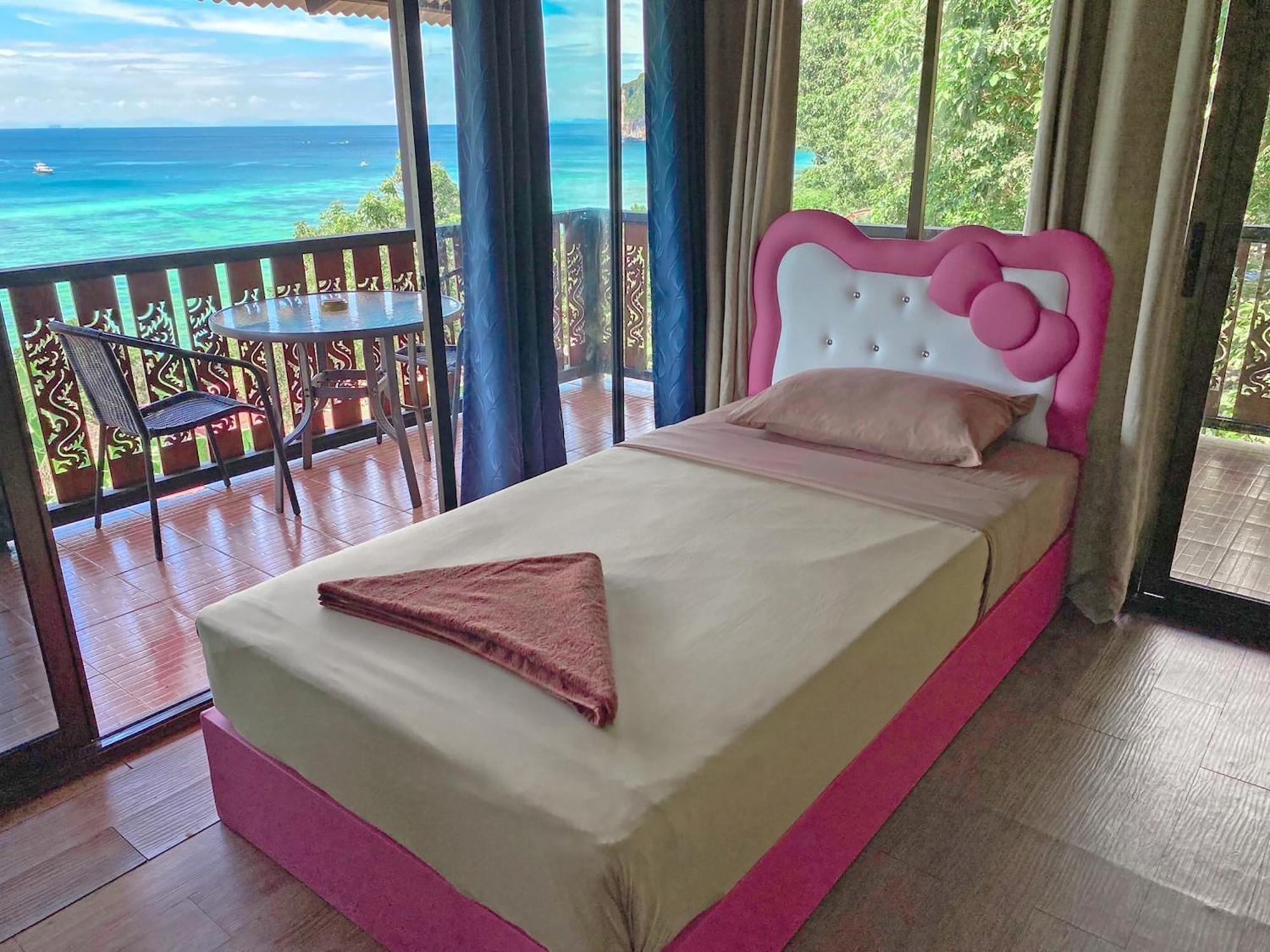 The Cobble Hotel- Island Hotel