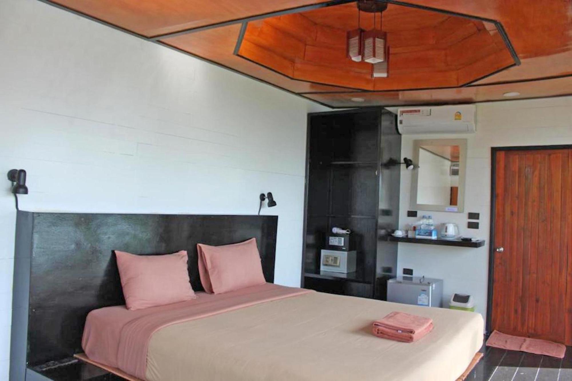 The Cobble Hotel- Island 3*