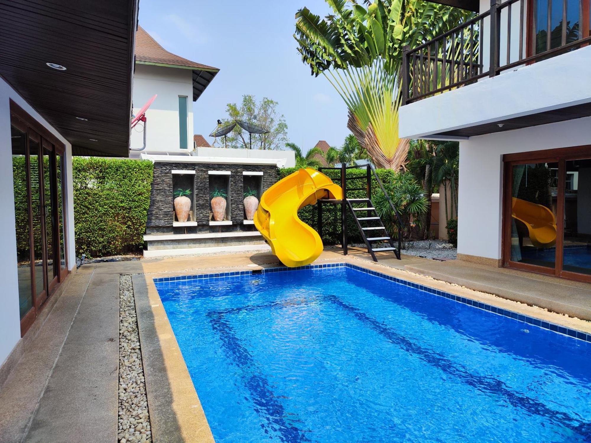 Villa Tropicana Pool *