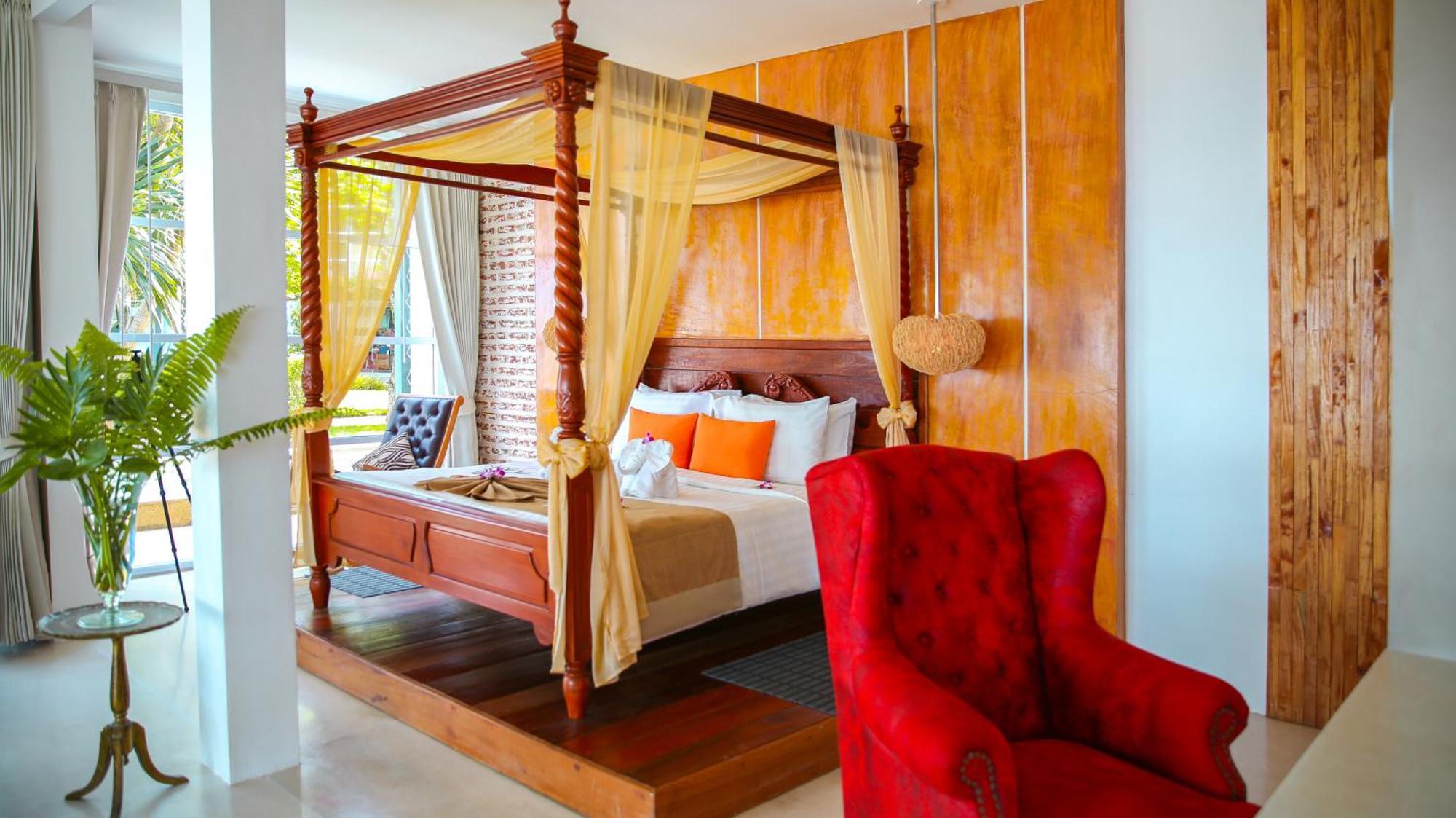 Summer Luxury & Resort Baan Tai