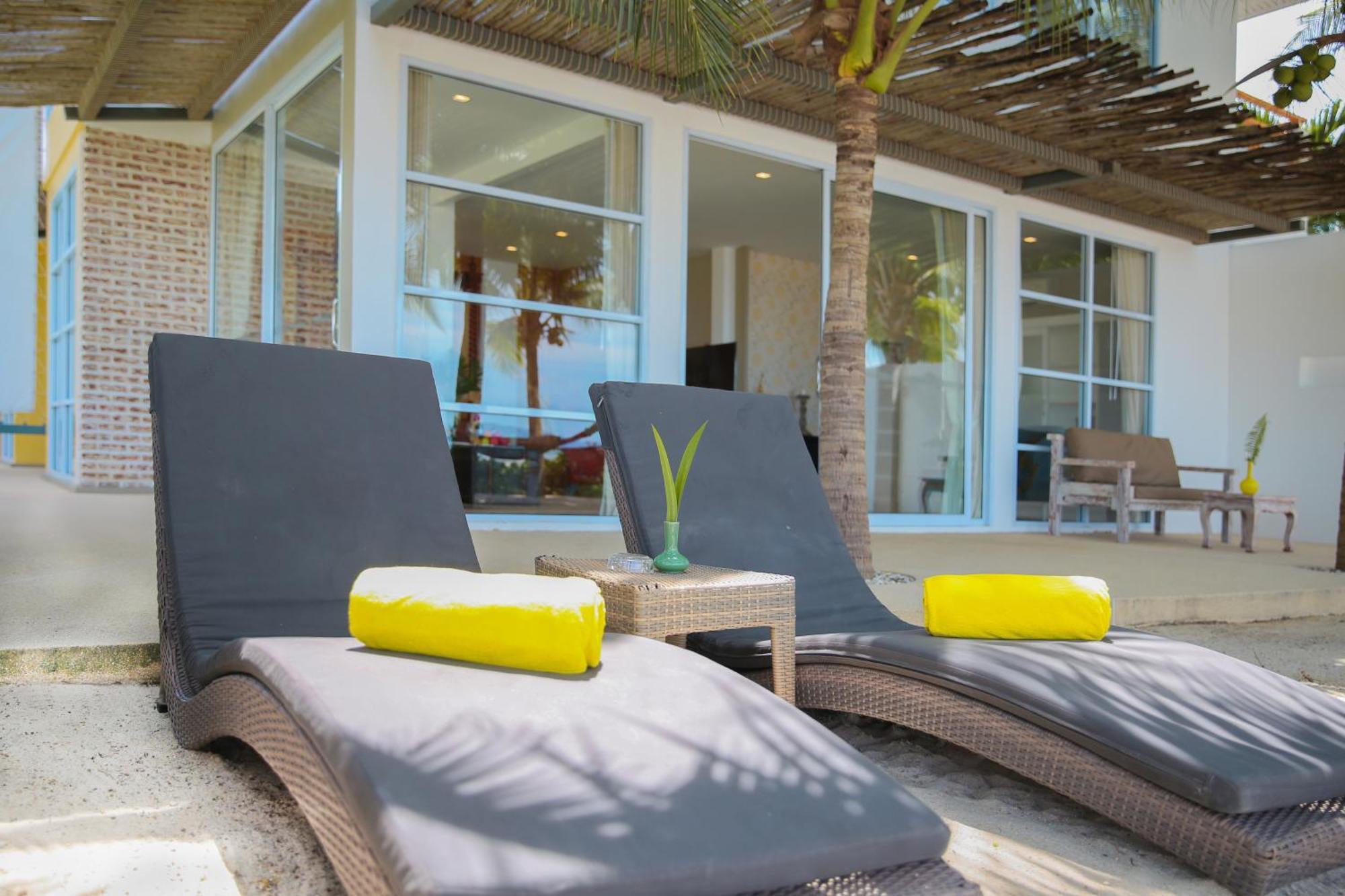 Summer Luxury & Baan Tai
