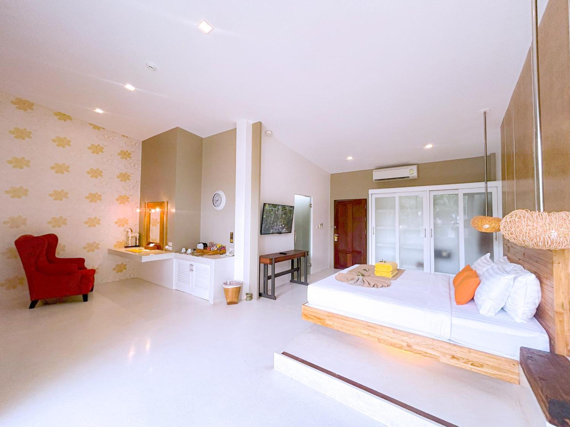 Resort Summer Luxury & Baan Tai