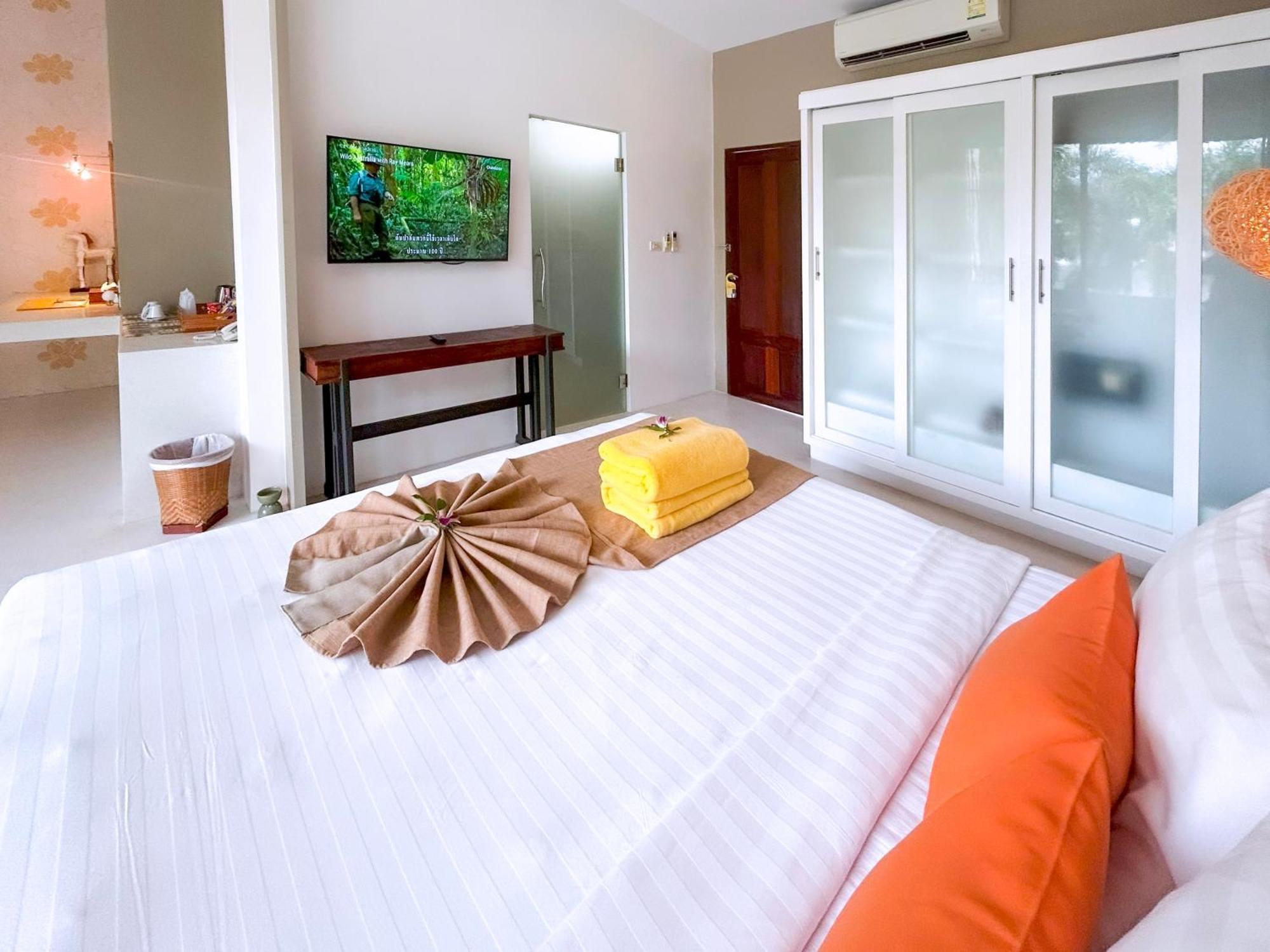 Resort Summer Luxury & Baan Tai